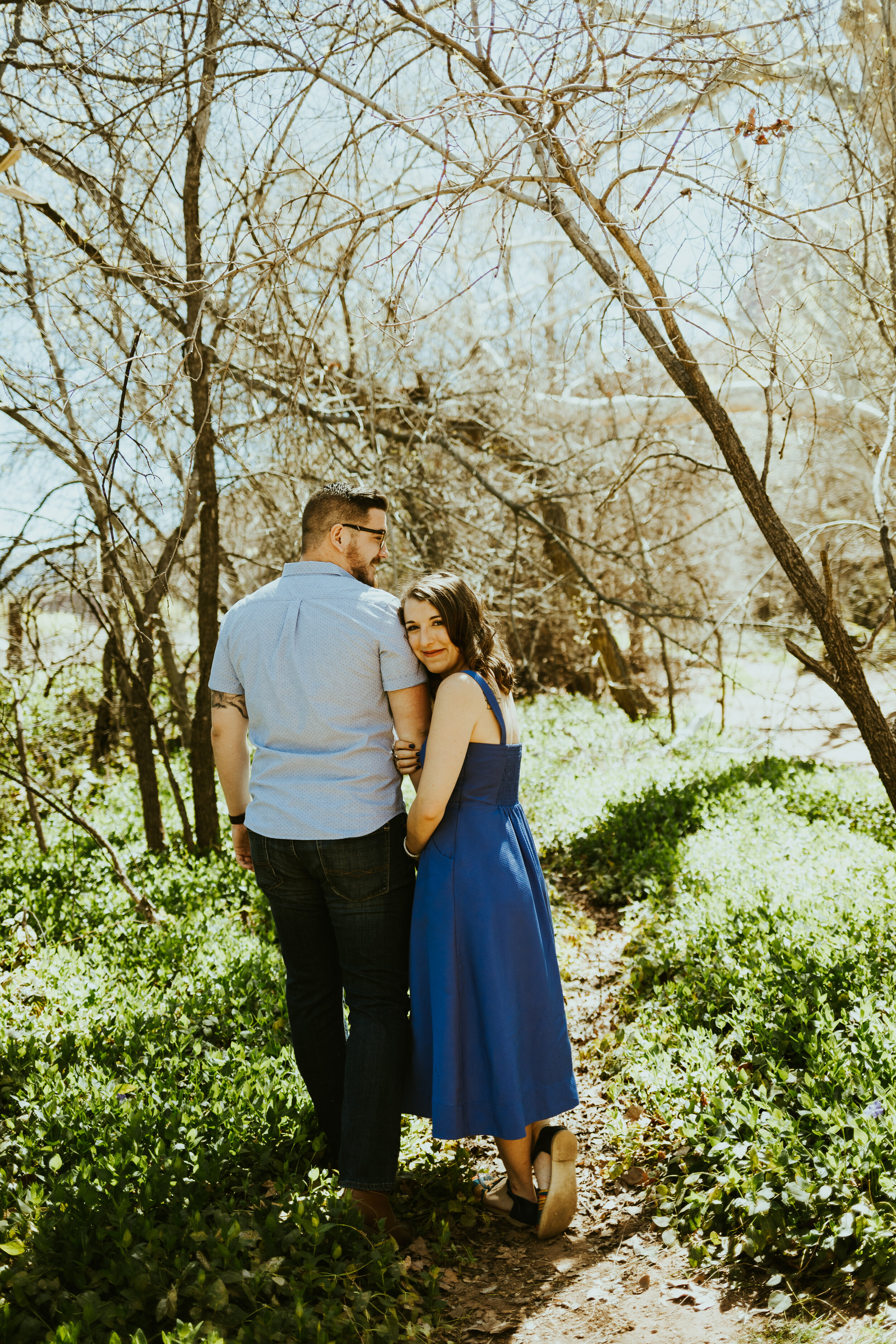 red rock crossing sedona arizona cathedral rock crescent moon ranch couple photos engagement photo outfit inspiration couple posing ideas midday photos-8.jpg