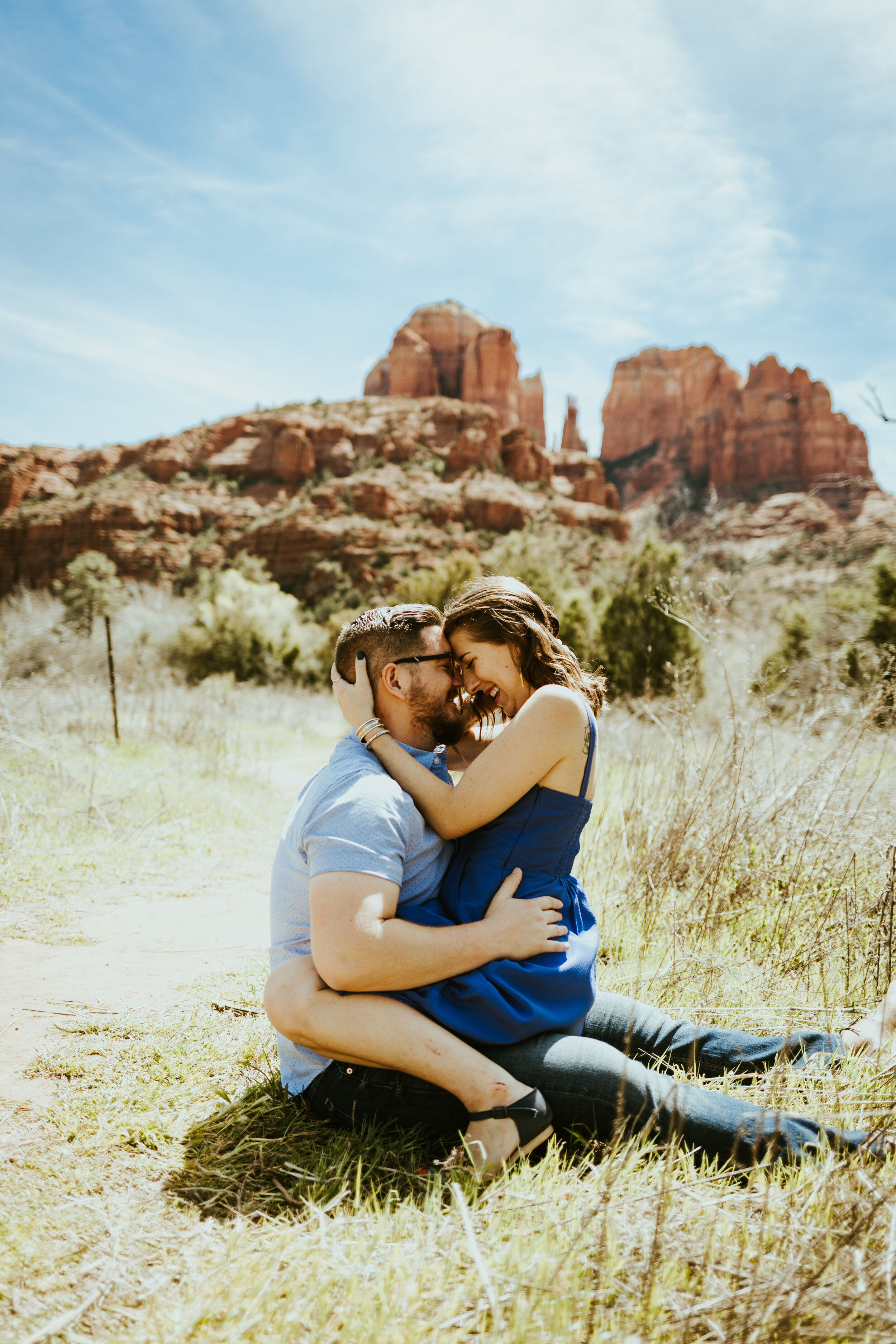 red rock crossing sedona arizona cathedral rock crescent moon ranch couple photos engagement photo outfit inspiration couple posing ideas midday photos-24.jpg