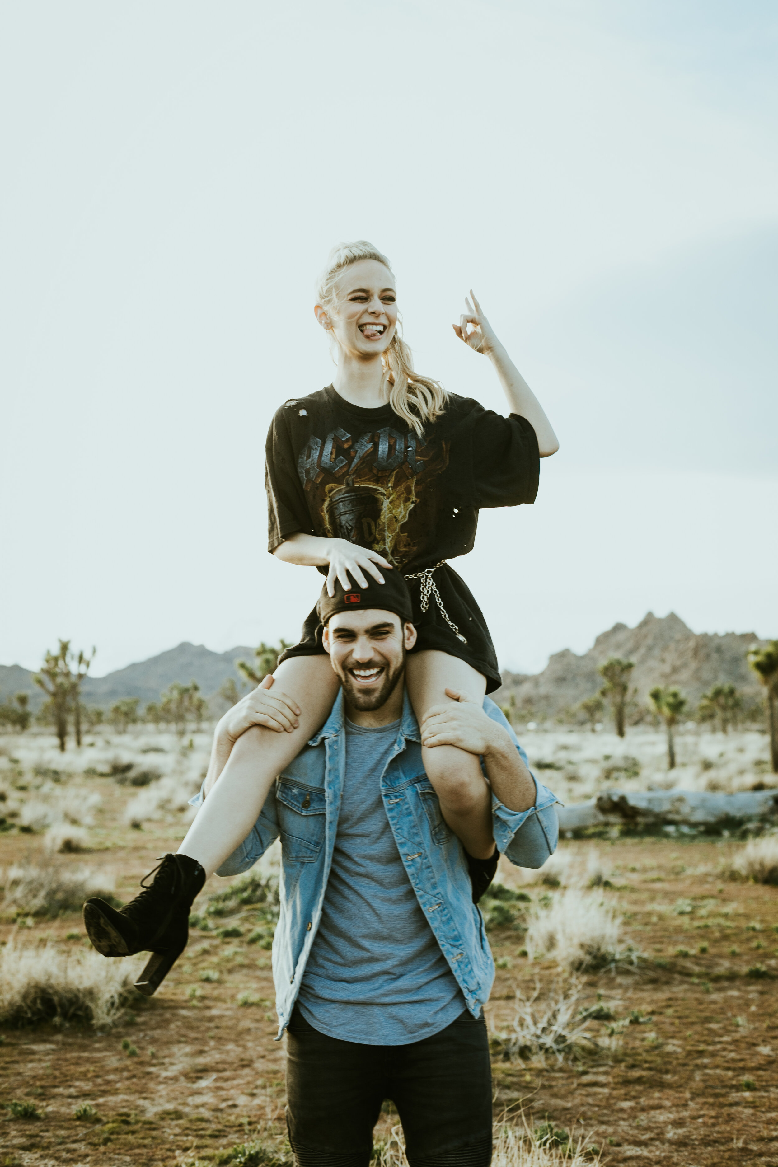 joshua tree california joshua tree national park engagement photo outfit inspiration boho chic couples clothing ideas-1.jpg