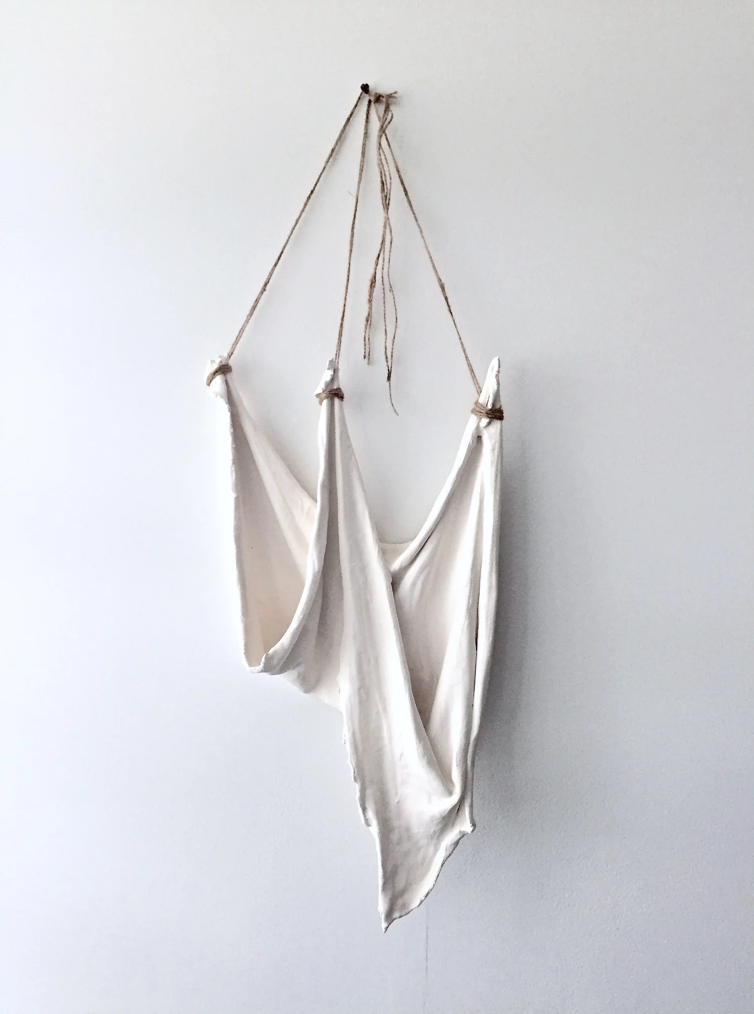gabrielle-strong-contemporary-sculptural-ceramics-fabric-draping-1.jpg
