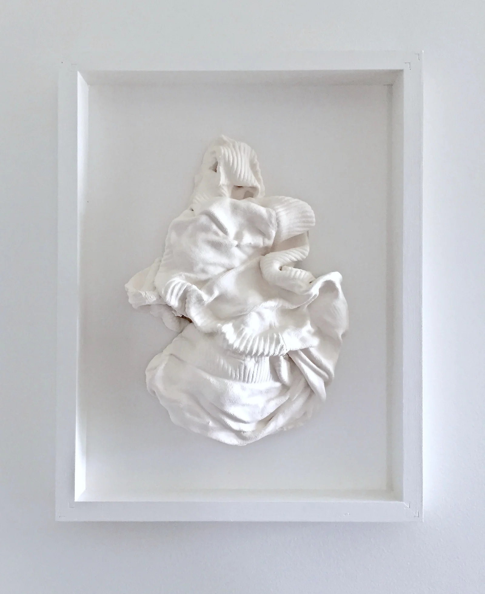 gabrielle-strong-contemporary-sculptural-ceramics-fabric-rags-riches-1.jpg