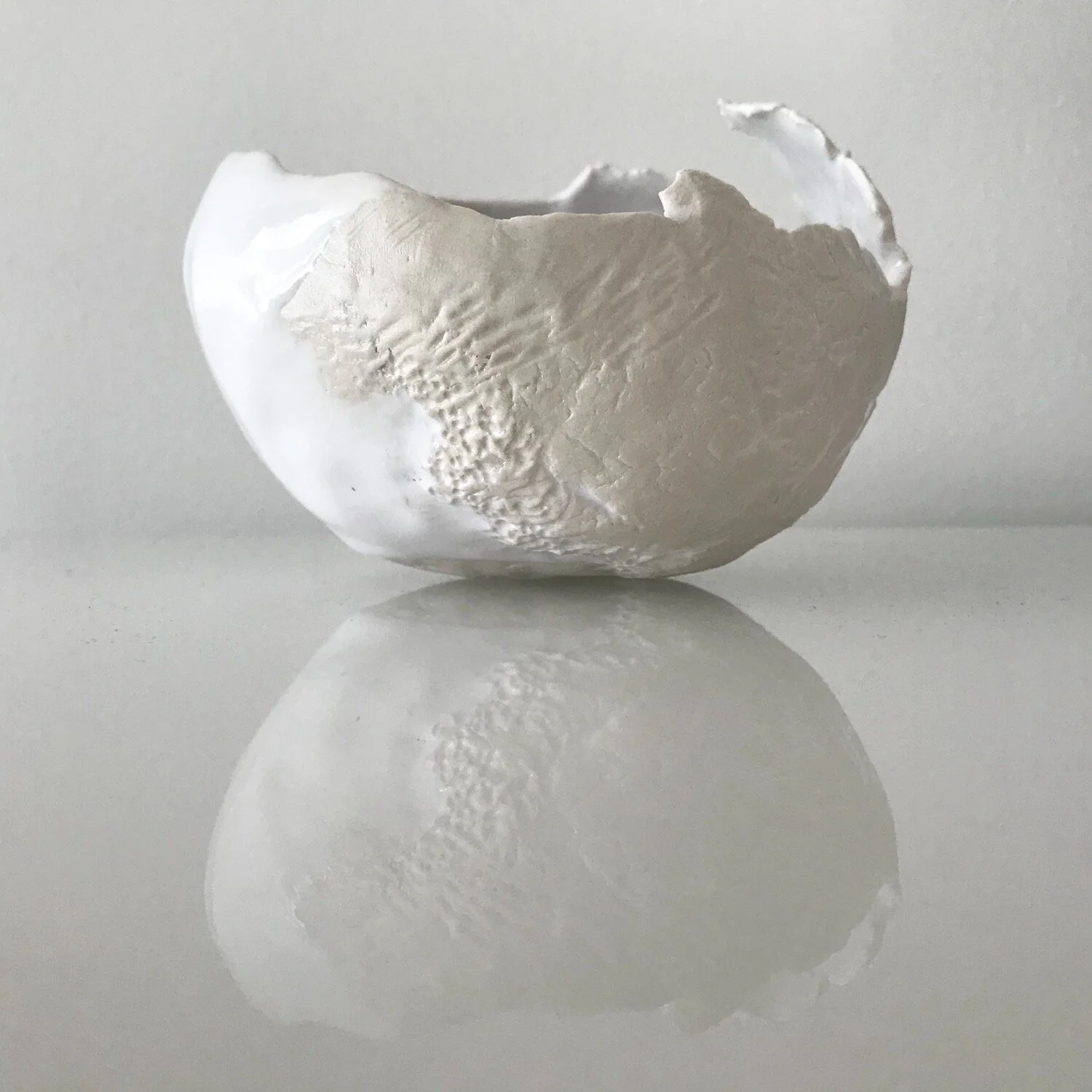Porcelain Pinch Pot - Crashing Wave