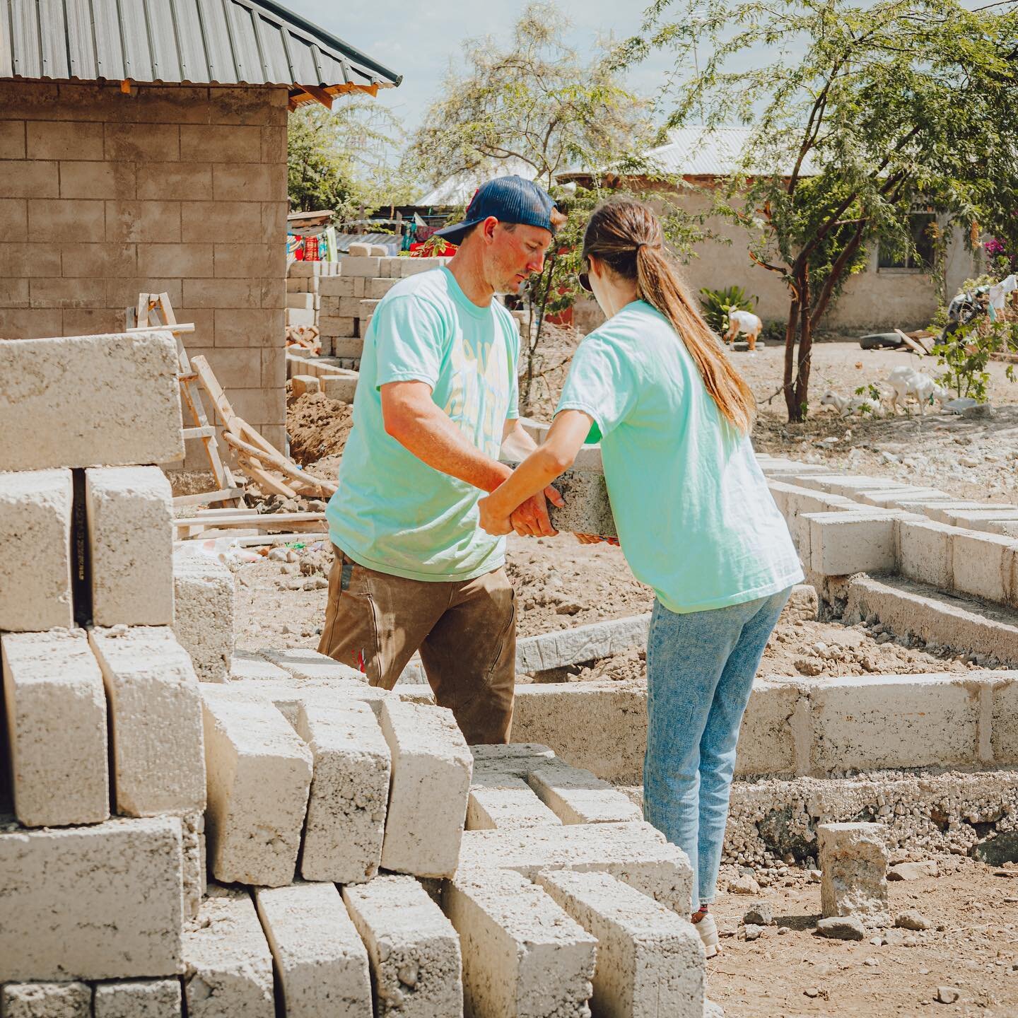 Teamwork makes the dreams work! We are so thankful for our team of volunteers who spent their time lifting heavy blocks to help us build a wall on our school campus!