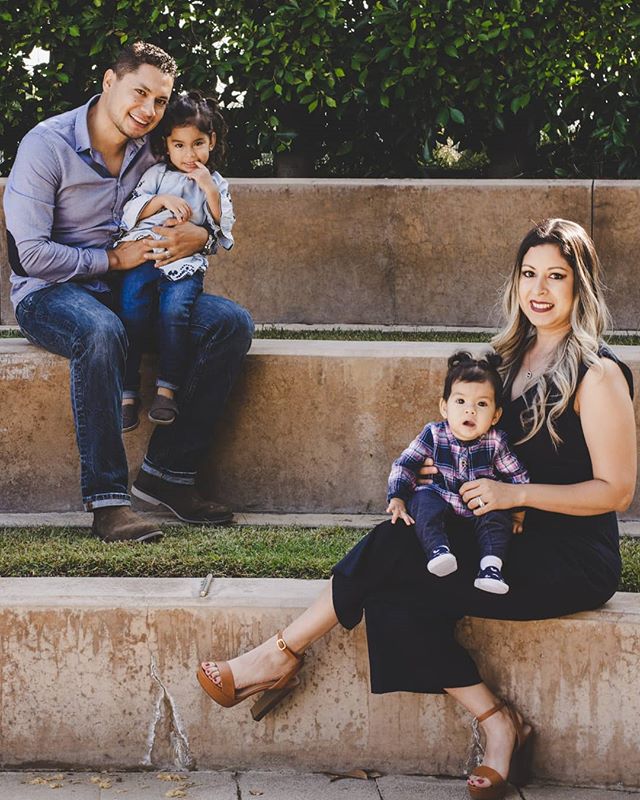 Part 2  of this Beautiful Family Photoshoot!  Moments like these are priceless and should always be cherished. 💛 
_________________
Contact us to book your family photoshoot! #kudosfilmsla