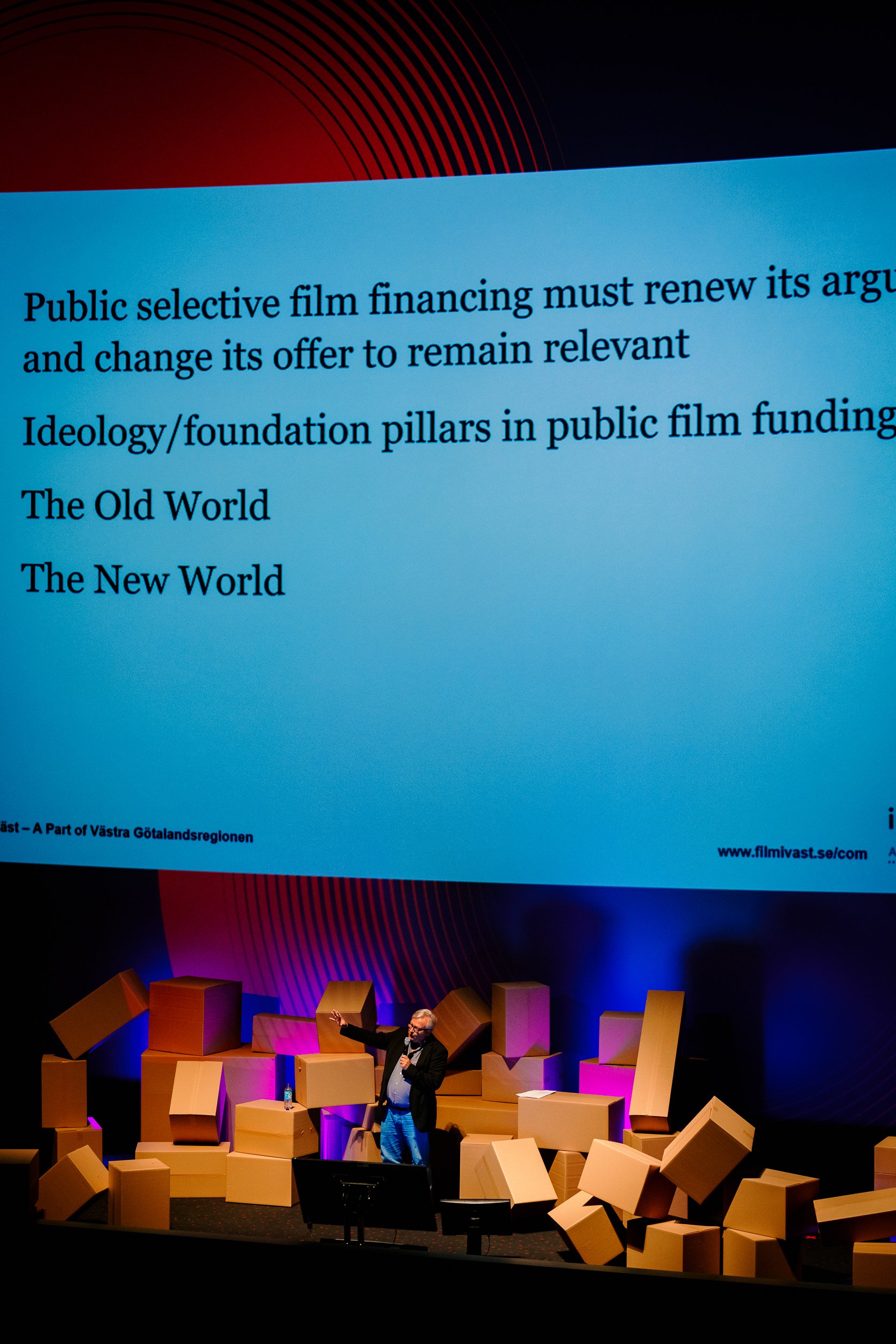 Speaker Tomas Eskilsson on his Film i Vast study "Public funding at a crossroads""