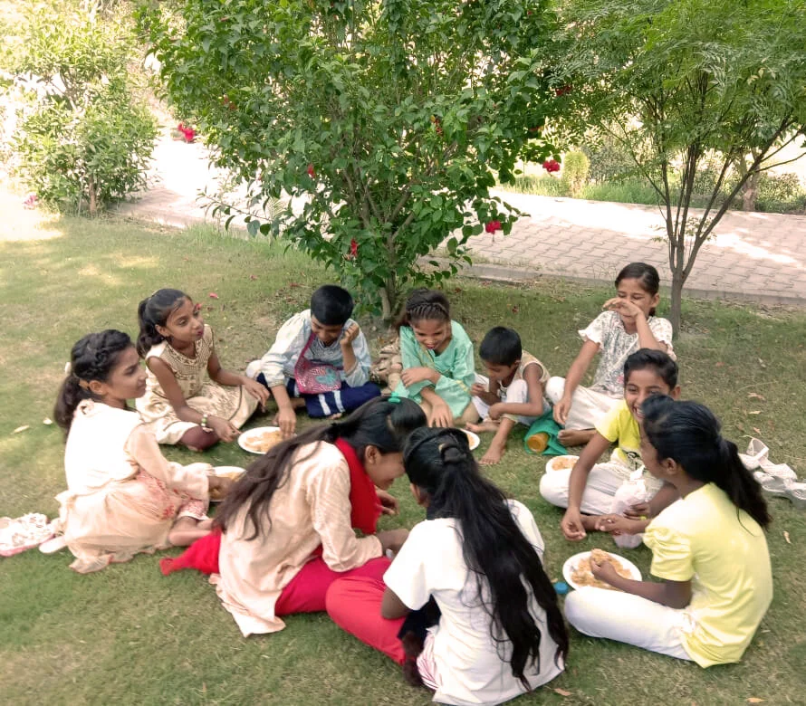 SMI-Ladies2.jpg