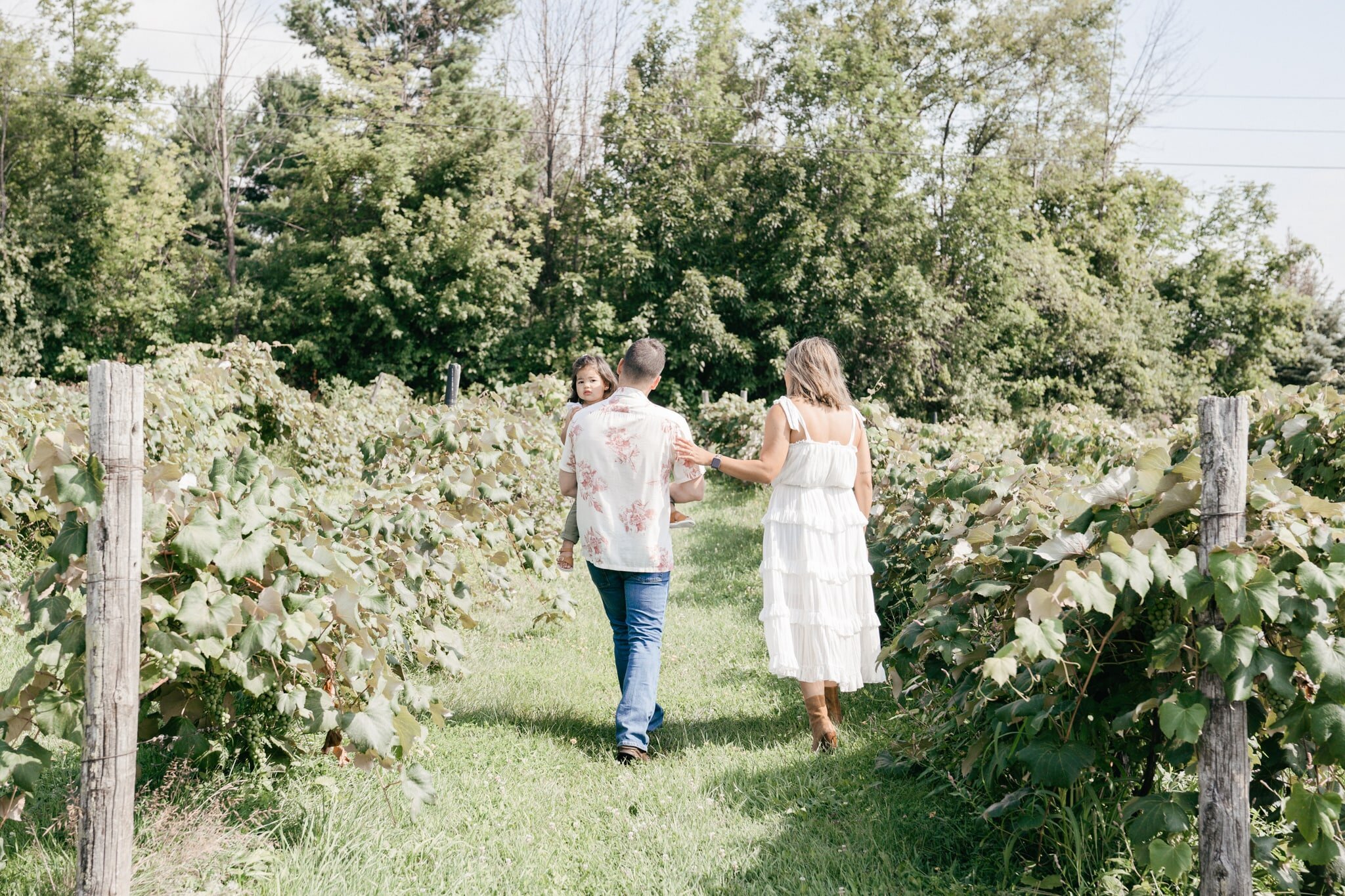 boho-summer-canandaigua-lake-family-photos-3-min.jpg