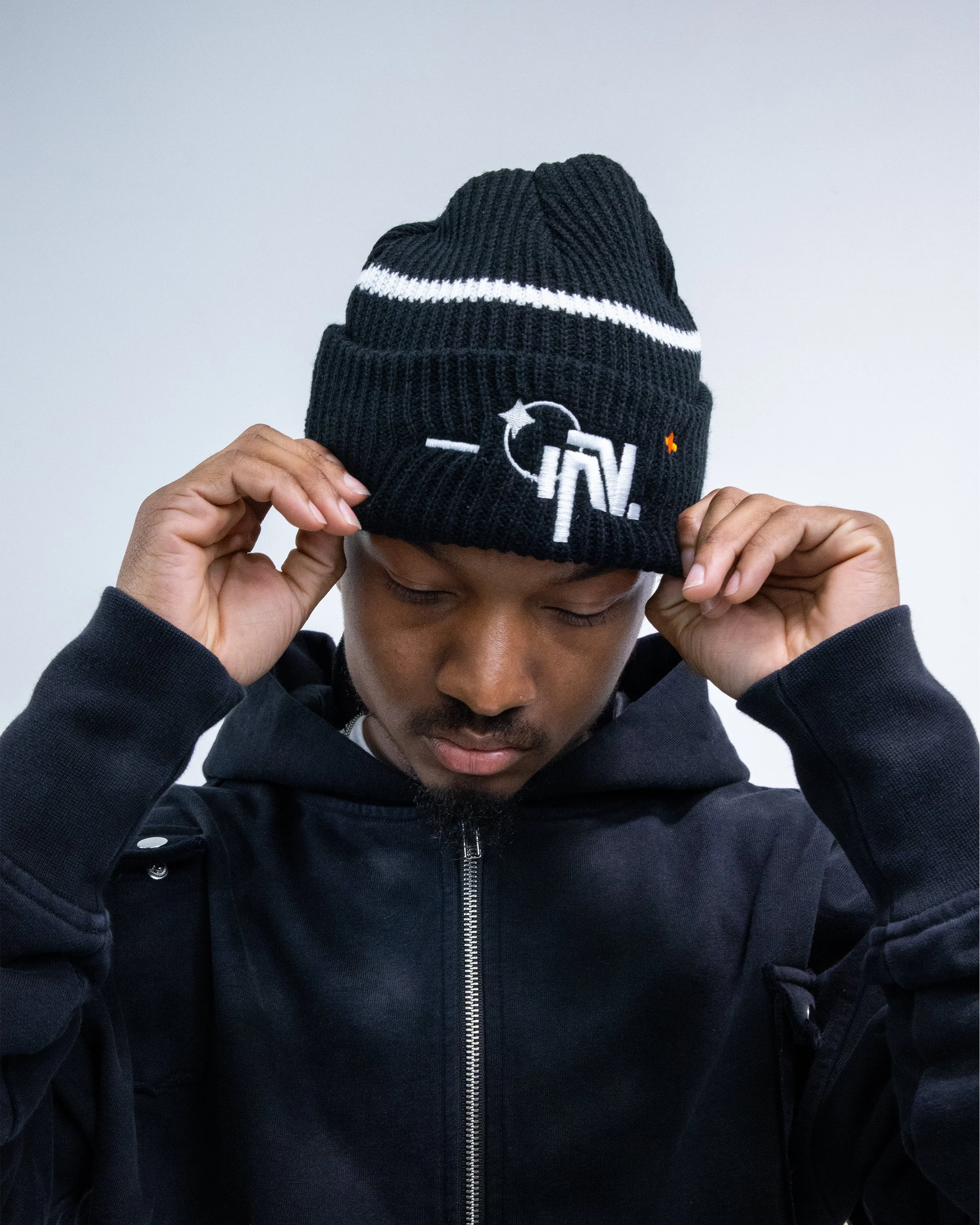 fw25_beanie_context_2.jpg