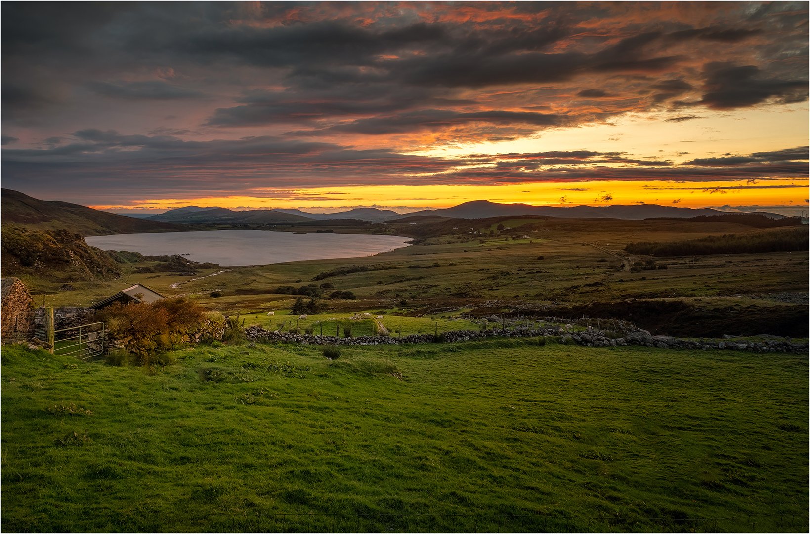 -Image of the Month--Honours--Barry-Jones---Sunset-Over-County-Kerry.jpg
