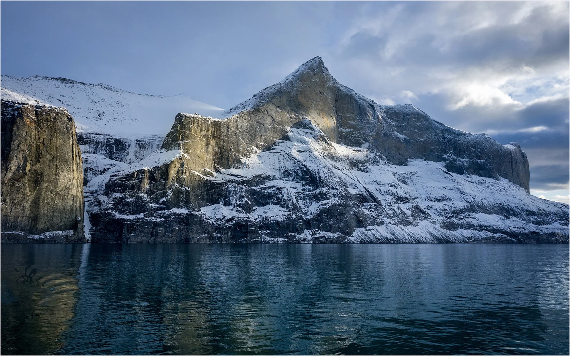 Honours- 9---Anne-Foote---Arctic-Majesty.jpg