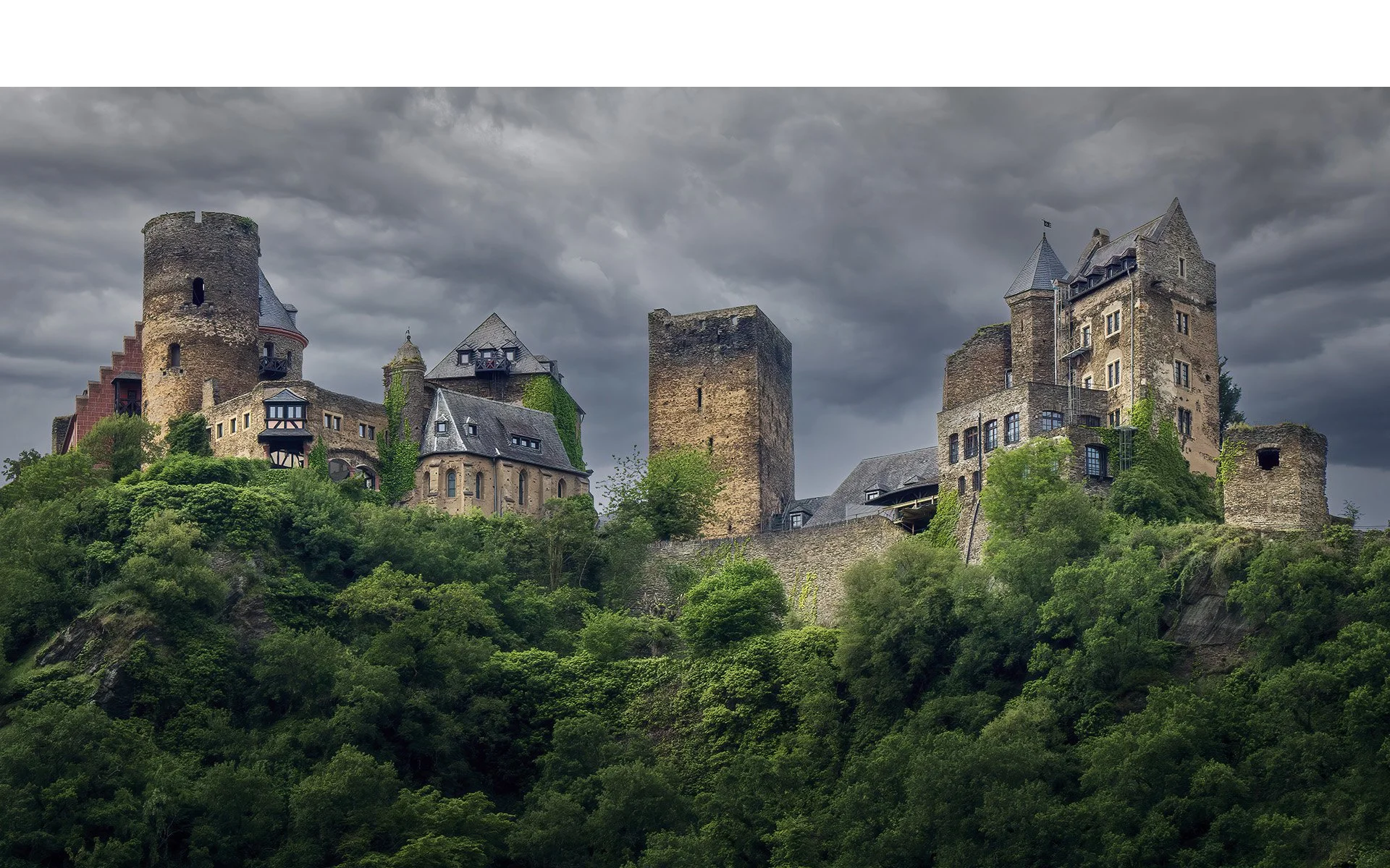 Merit - 8---Neville-Peters---Schonburg-Castle.jpg