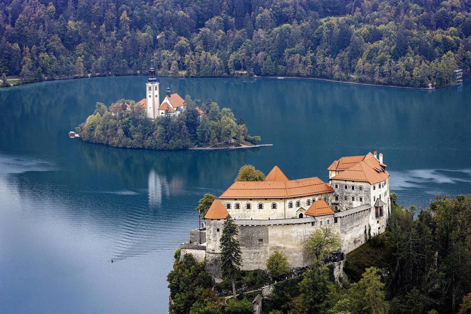 Merit - 7---Catherine-Reading---Ballooning-Over-Lake-Bled.jpg
