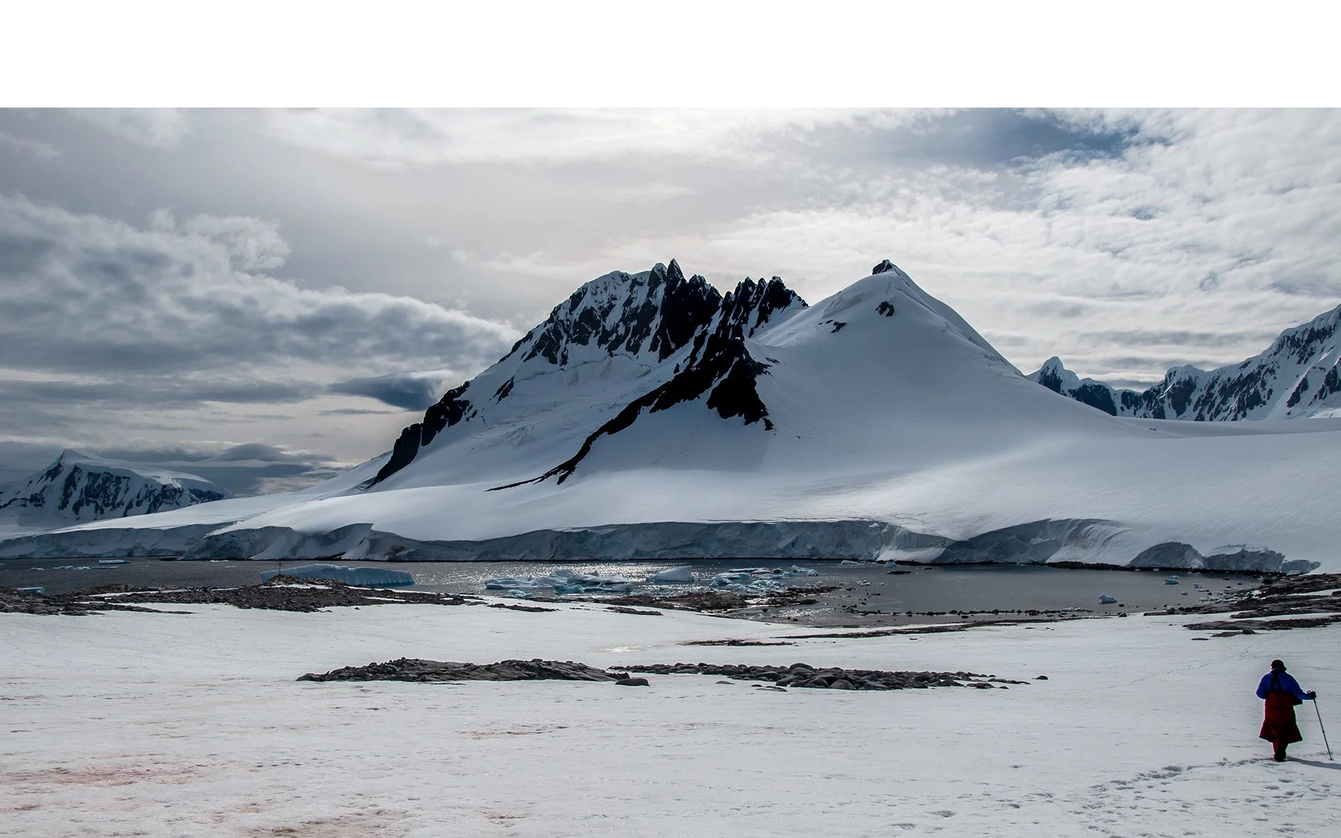 Merit - 7---Gay-Land---Lone-walker.jpg