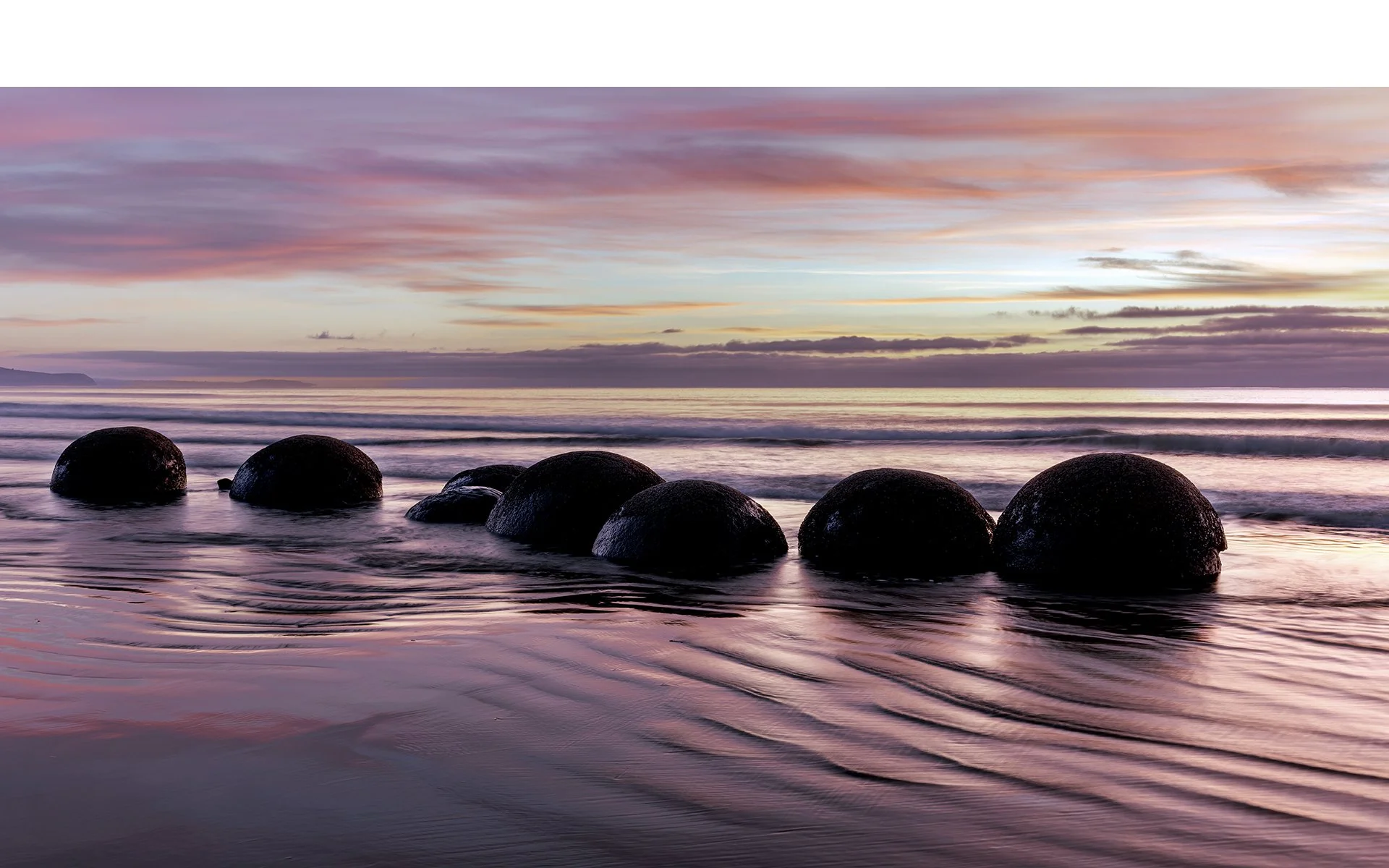 Merit - 7---Catherine-Reading---Dawn-at-Moeraki-Beach