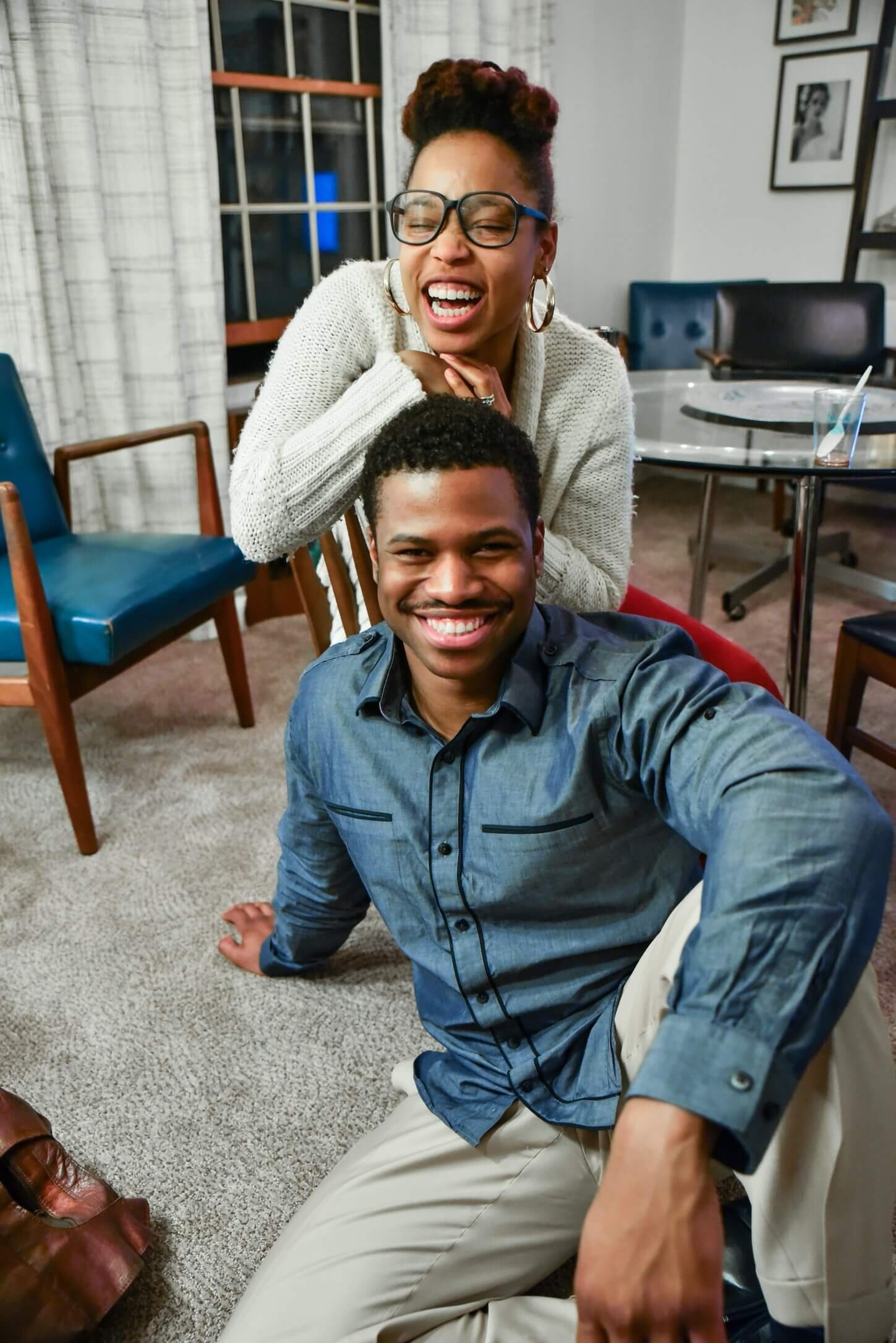 How to Move in Together: tips to move in peacefully, compromise, and stick to your budget!