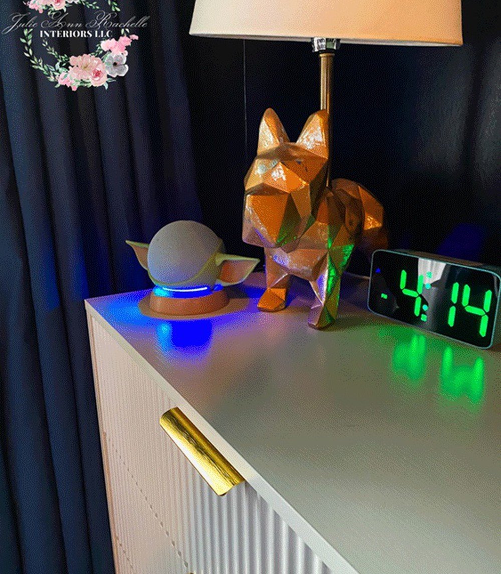 Transforming the ultimate teen gamer&rsquo;s dream room! 🚀🎮 Week 7 of the One Room Challenge bit.ly/ORCWeek7, and it&rsquo;s all coming together! Loving the mix of modern and fun with this geometric fox lamp and a touch of the galaxy far, far away.