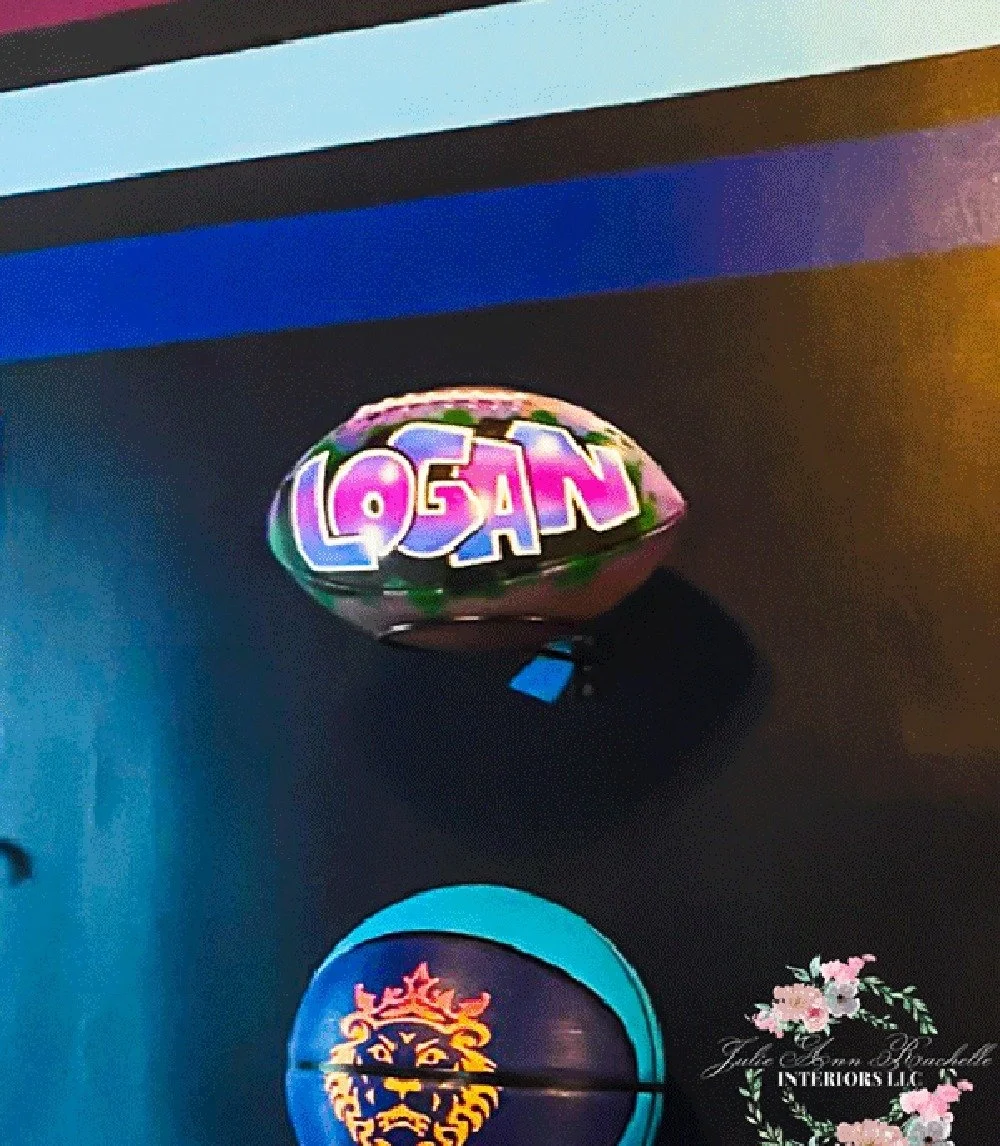 🚀 Excitement is in the Air: Custom Footballs Mounted on the Wall for Logan's Bedroom! 🏈🏀

Have you ever seen a room transformed by the power of custom sports memorabilia? The buzz around Logan's custom footballs is nothing short of electric! ✨ C