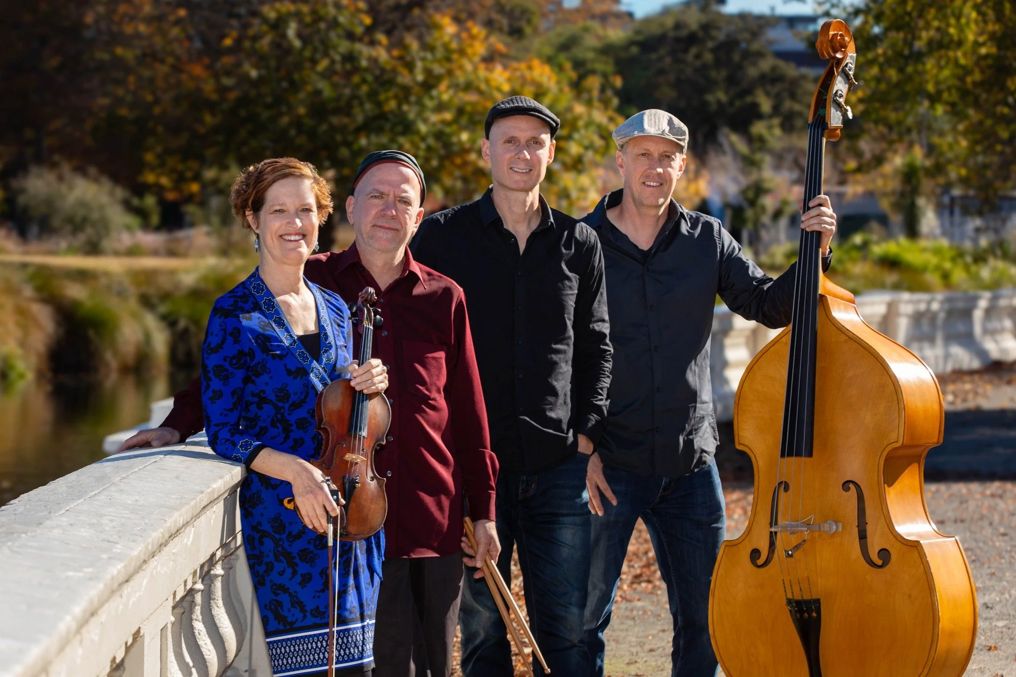 Douce Ambiance @ The Riverside 