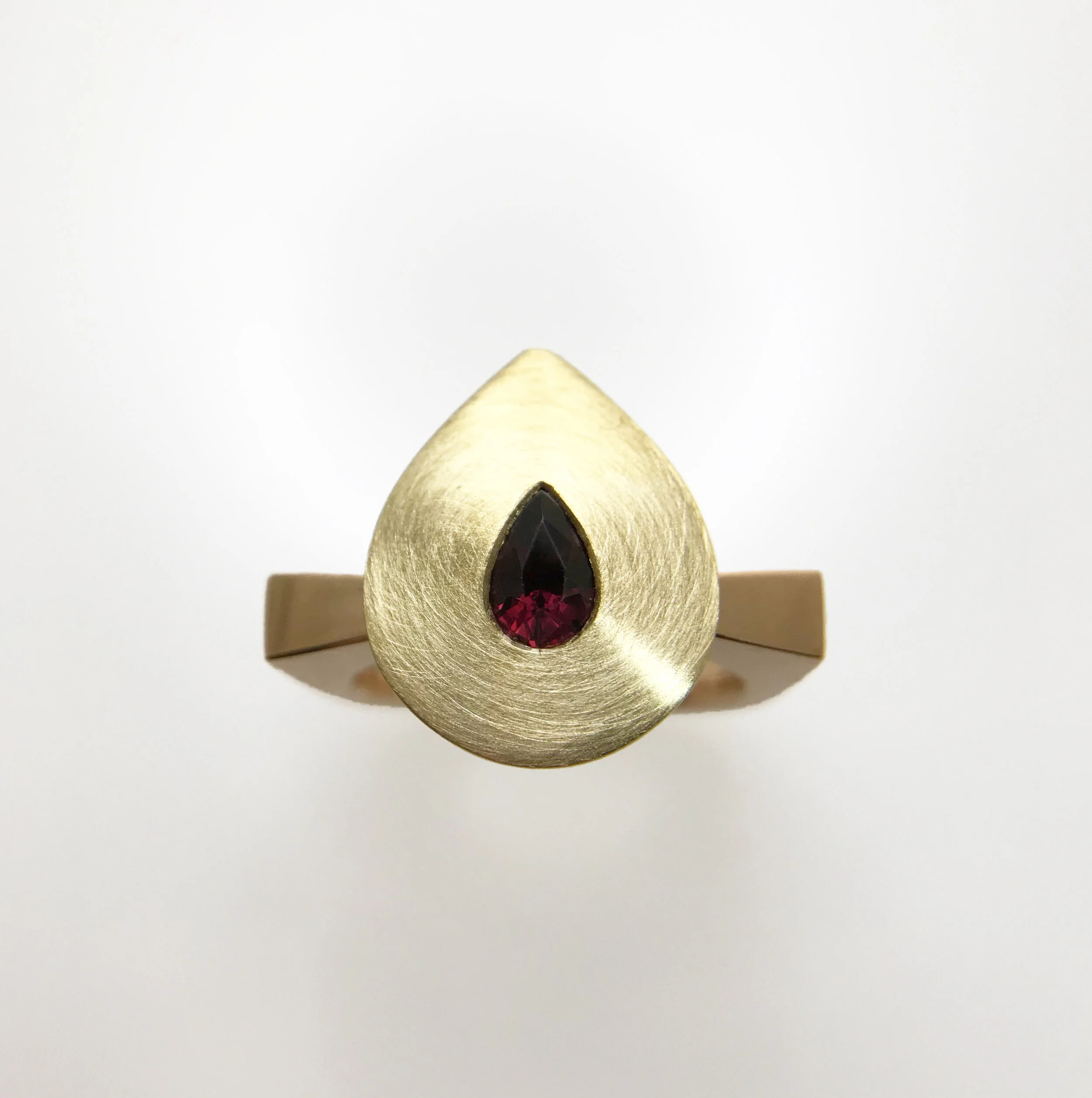 UMA Ruby signet ring mixed 18ct yellow rose gold retro contemporary