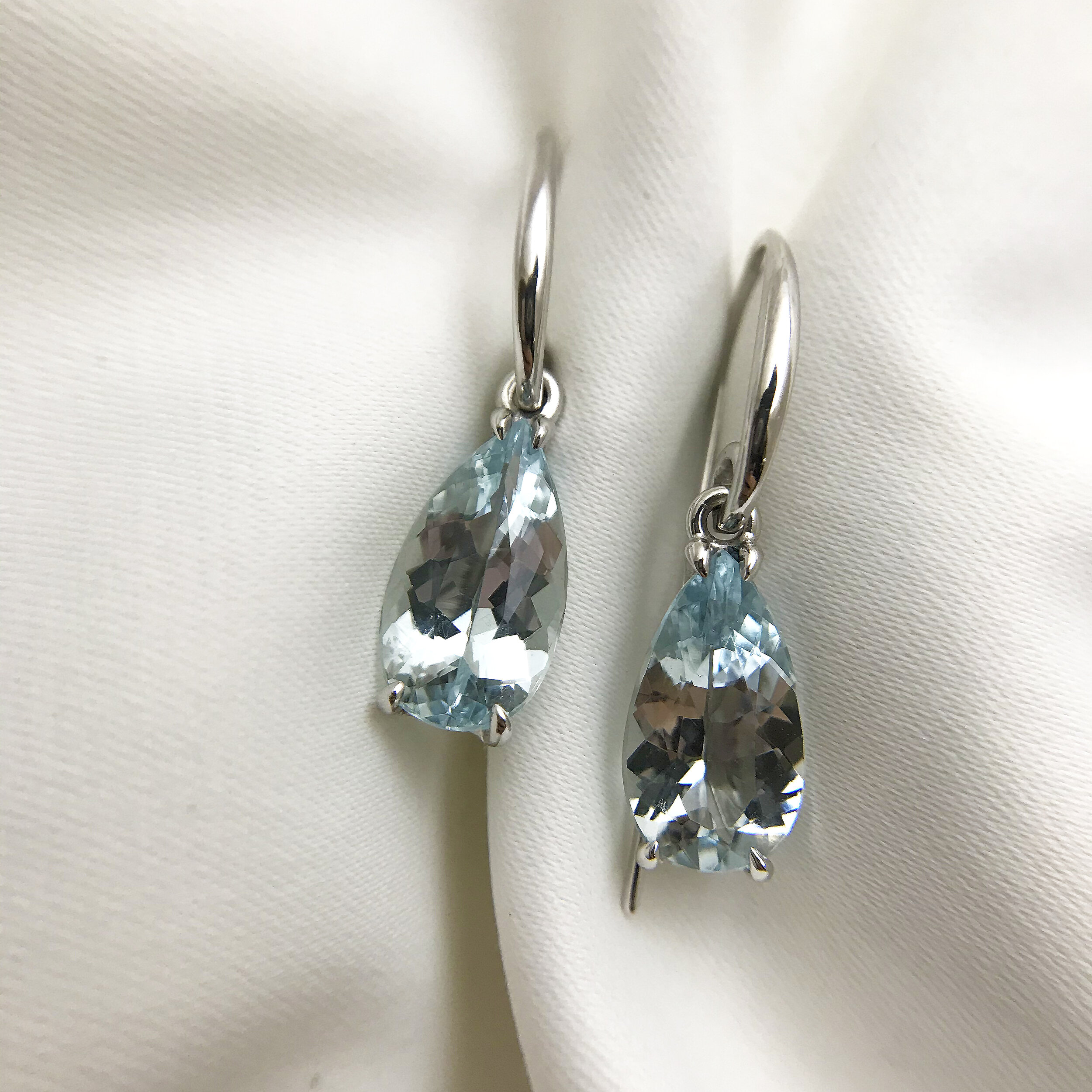 Vintage 18ct White Gold Aquamarine and Diamond Earrings – frenchjewelbox