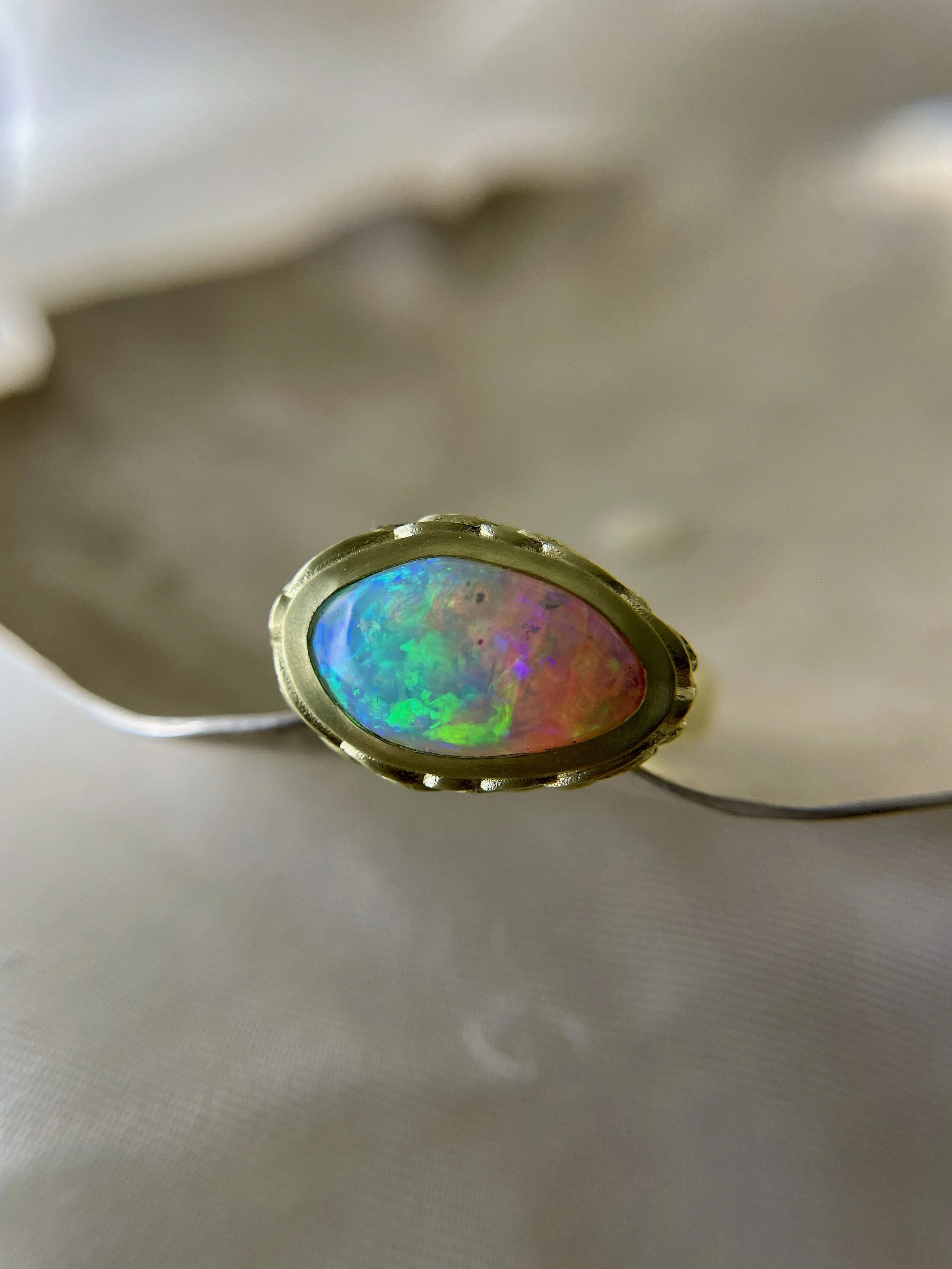 crystal opal peacock ring 16ct green gold