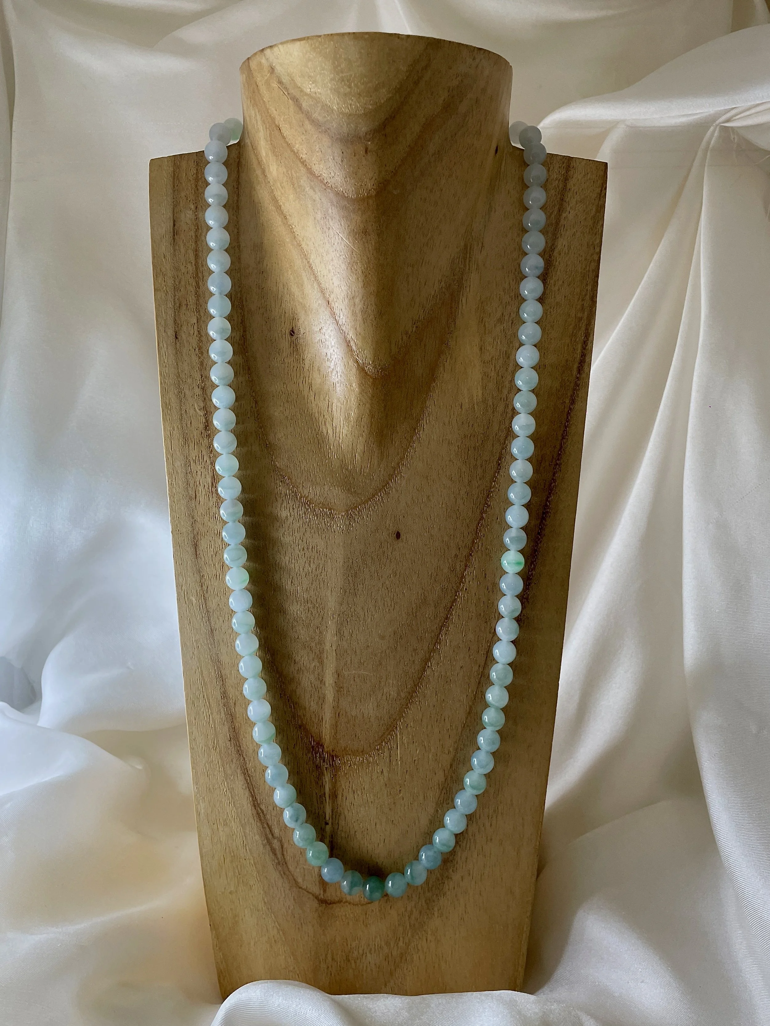 Jade-necklace-icegreen.jpeg