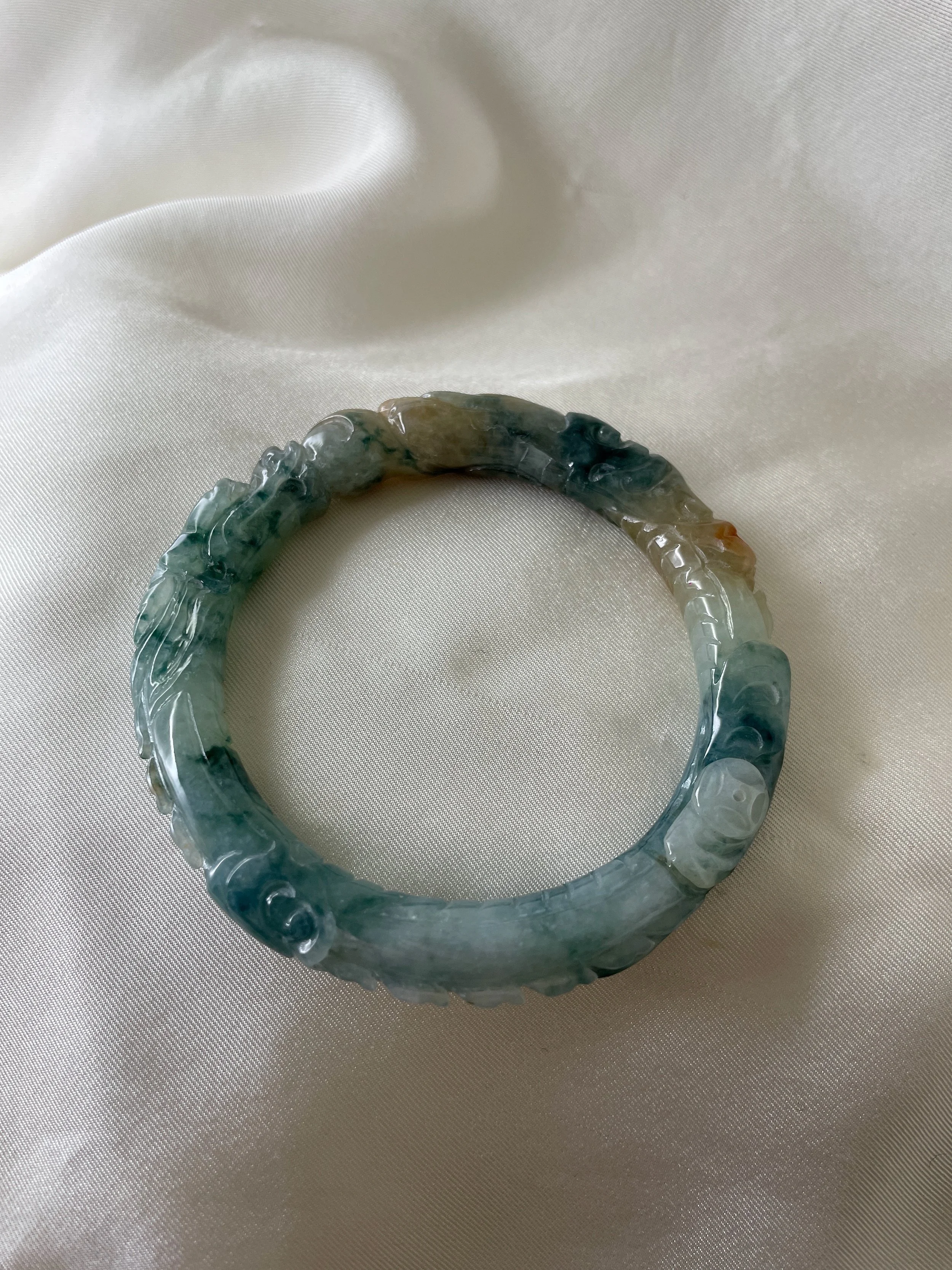 Jade-dragon-bangle-red.jpeg