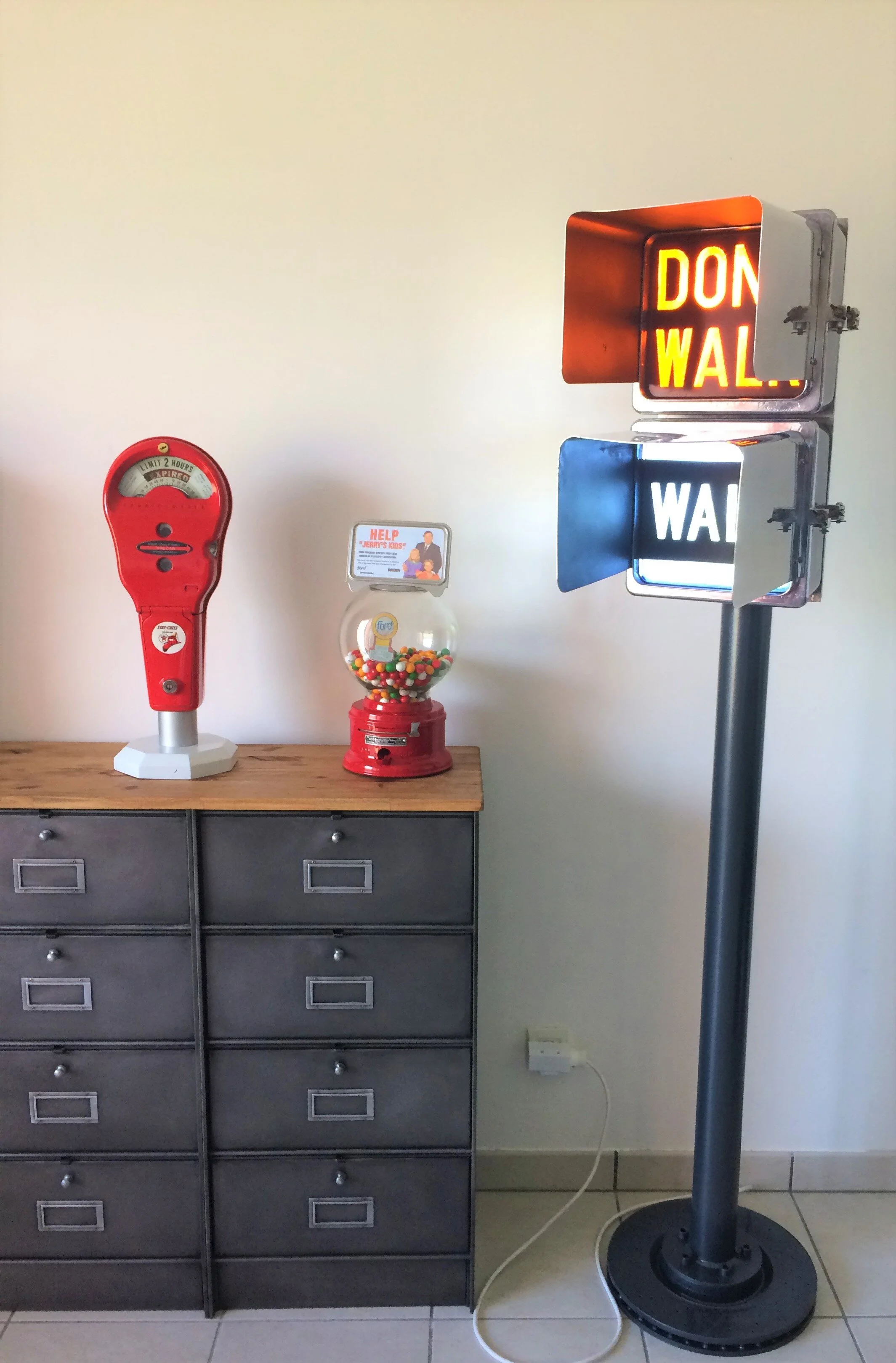 Lampe Feu Tricolore Américain Walk Don't Walk Eagle poli miroir sur Pied