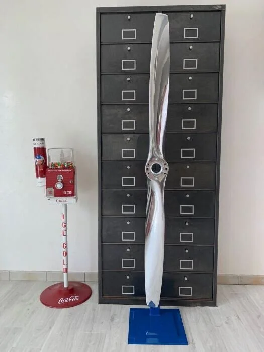 Bipale Hélice Avion Sensenich Robin poli miroir 182cm sur socle