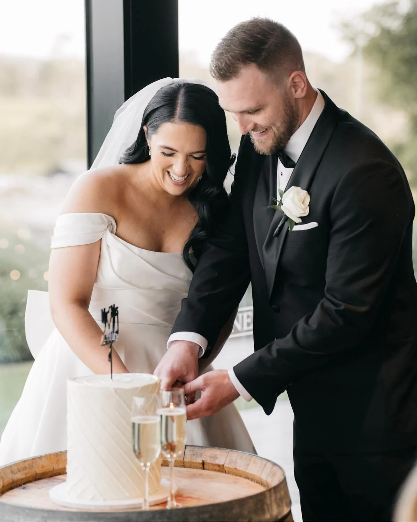 There was something really special about watching Andrew and Vicky together all day. No rush, no pressure, just genuine love and a lot of heart in every moment ❤️✨

Shot for @singlesoulau 💍
Venue: @vinesoftheyarravalley
DJ: @musicwithmemories
Celebr