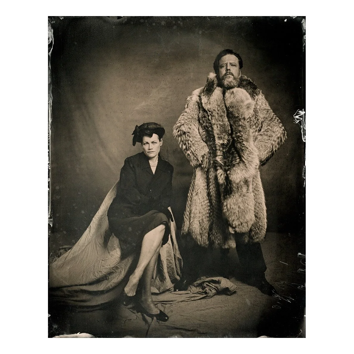 Tasan 15 vuotta sitten t&auml;h&auml;n aikaan palasin ensitreffeilt&auml; ja ne jatkuvat edelleen.
Irving Penn kuvasi 1947 potretin talven kylmimp&auml;n&auml; p&auml;iv&auml;n&auml; Peter ja Dagmar Freuchen:sta.
Vaimoni on kosmopoliitti kaunotar, el