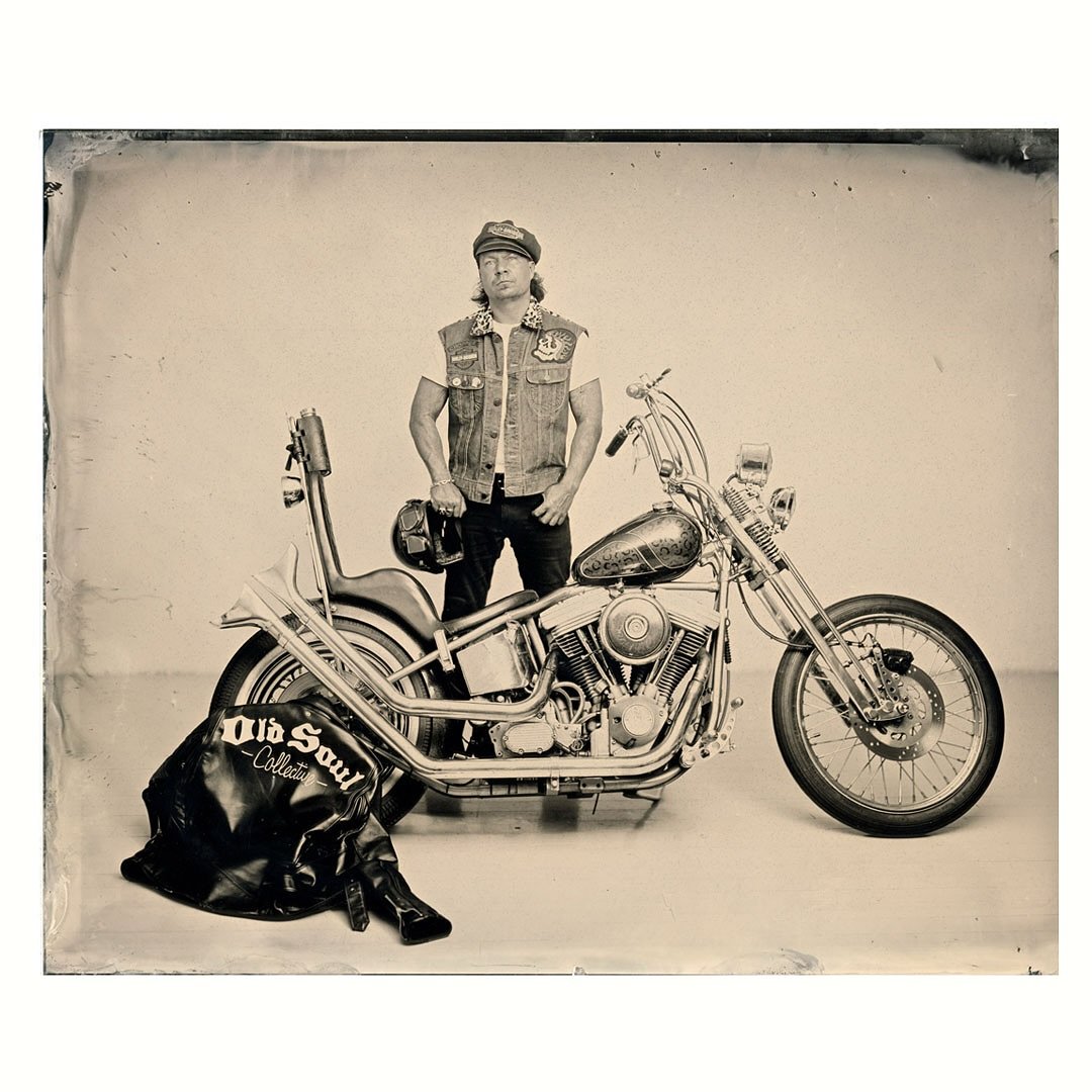 Potretti

#helsinki #finland #wetplate #wetplatecollodion #portrait #8x10 #analogphotography #portrait  #largeformat #300mm #schneider @chamonixviewcamera #ambrotype #m&auml;rk&auml;levy #m&auml;rk&auml;levykollodium #markorantanen @markorantanen #at