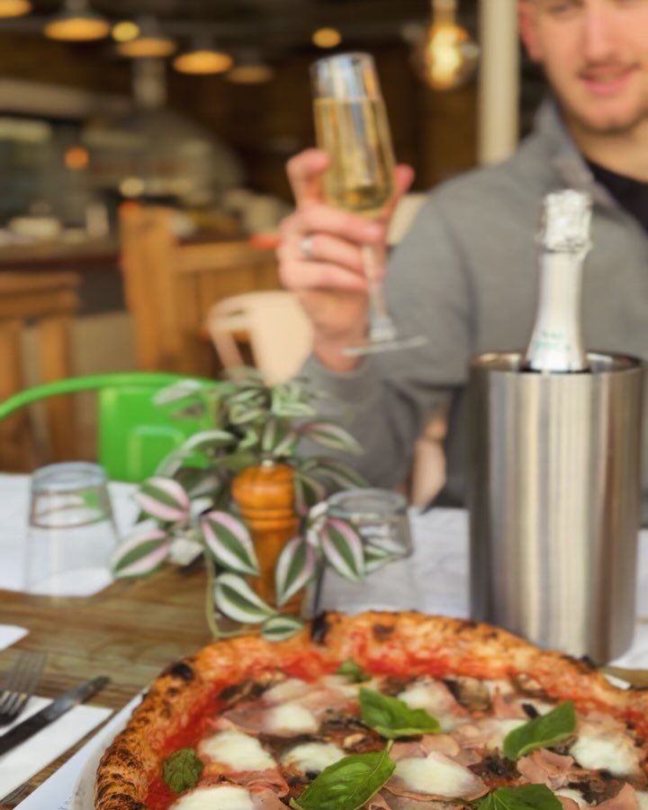 ๐๐ Mothers Day Alert ๐๐
Mum deserves more than just flowers - she deserves PIZZA! ๐๐๐ Gather the fam and celebrate with a meal as special as she is at Monte Forte this Mother’s Day! ๐ธ
โจ Because nothing says “I LOVE YOU MUM&rdqu