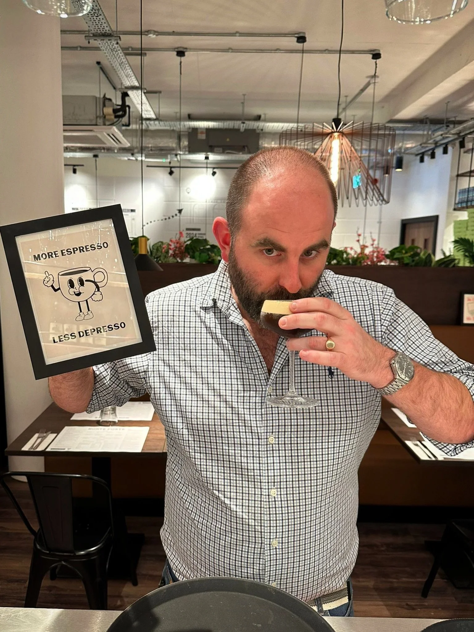 Happy World Cocktail Day 🍸

We might know our pizza, but cocktails are also our Forte! (Frank agrees!)

Come and find out what all the fuss is about.

📍 Reigate | Horsham | Farnham | Dorking