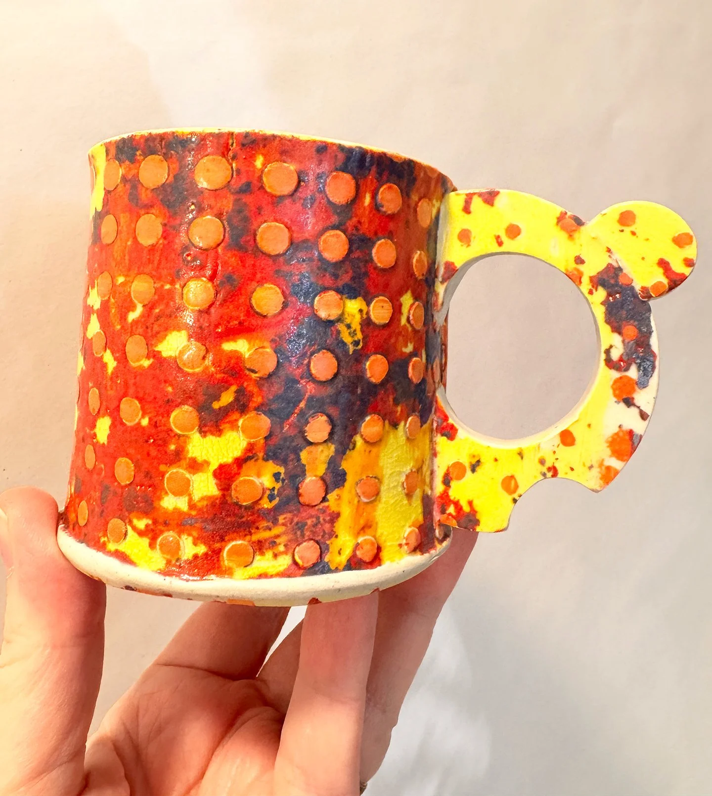 ROYdotsmug.jpg