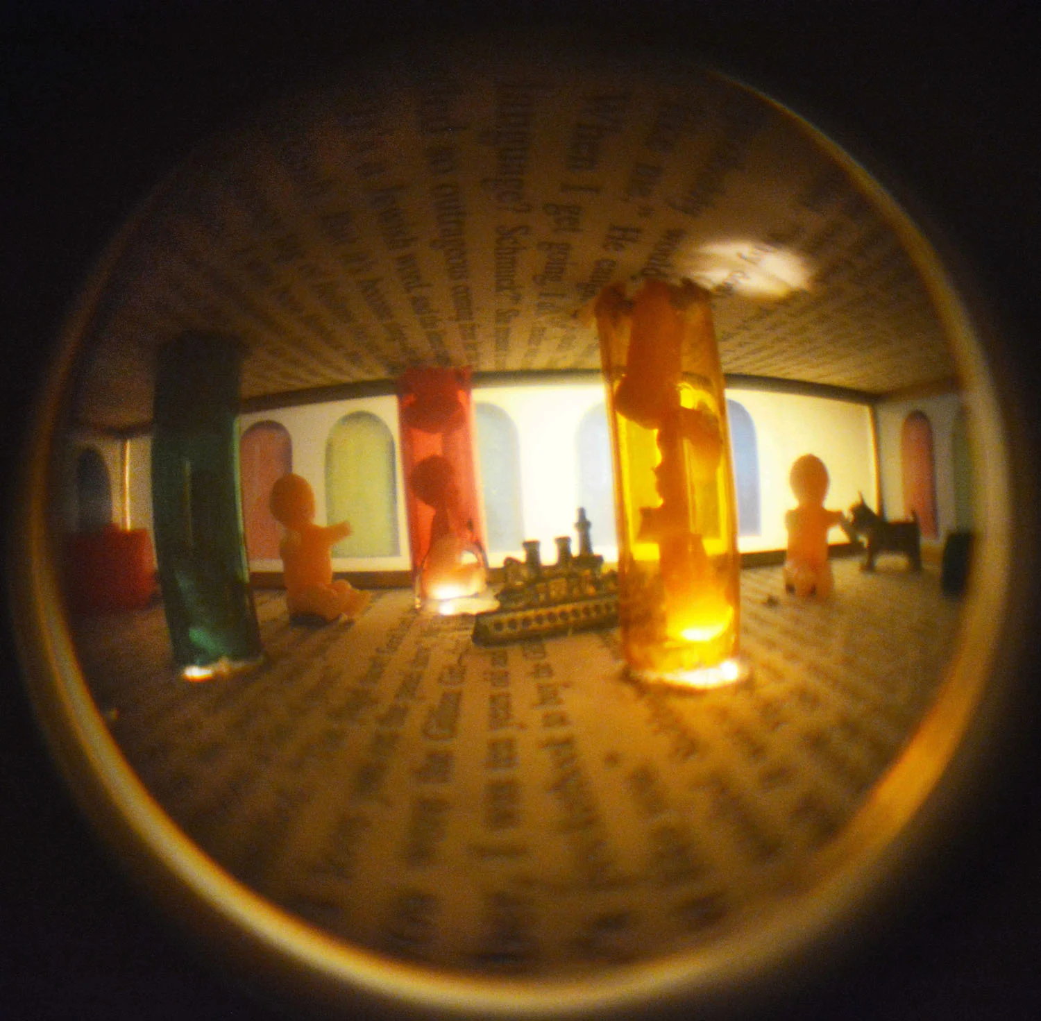 2013-Valley of the Dolls-int.jpg