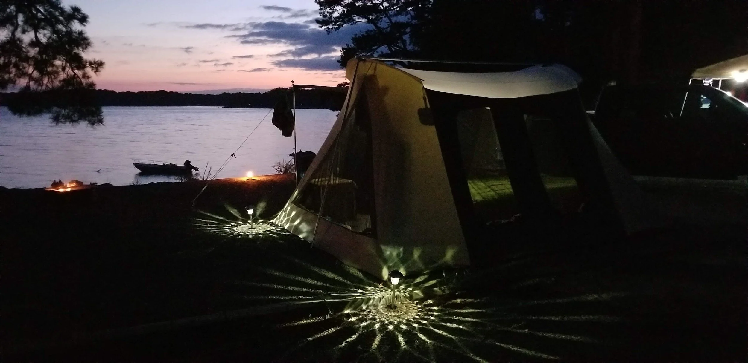 Kerr Lake Dam, Virginia.jpg