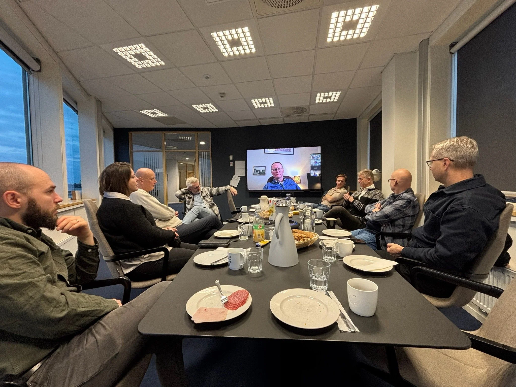Bedriftsfrokost - stedet der vi samles som bedriftsledere i v&aring;re bedrifter og f&aring; dele hva vi st&aring;r i (b&aring;de opp - og nedturer) og vitnesbyrd om hva Gud gj&oslash;r. En glede &aring; v&aelig;re et nettverk sammen som &oslash;nske