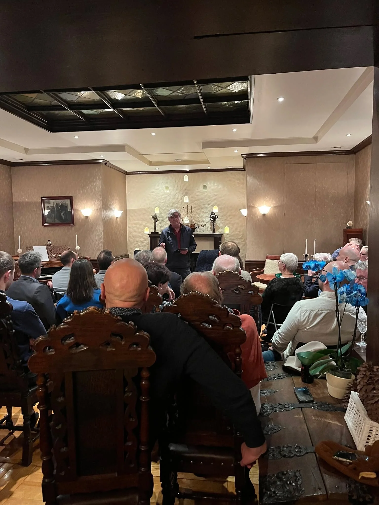 Vi ser tilbake p&aring; en nydelig HAUGEMIDDAG i nydelige navigat&oslash;rhuset tidligere i Mars. 
Terje Gilje delte &aring;pent og s&aring;rbart om hvordan det var &aring; v&aelig;re toppleder i n&aelig;ringslivet, og hvordan troen p&aring; Jesus vi