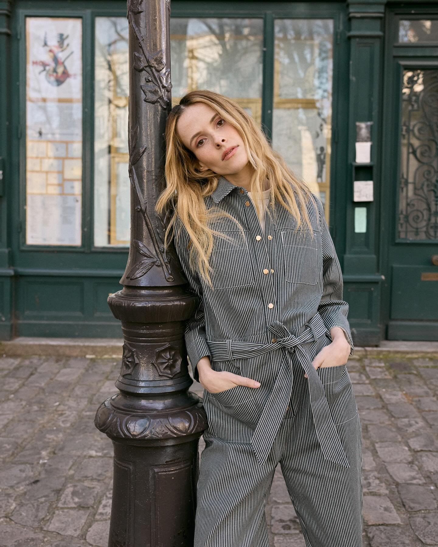 LE ANDR&Eacute;
Organic Denim

Minimalist and cool yet sophisticated, jumpsuits are our go-to piece when it comes to choose an outfit we'd be comfortable in, yet look put-together. Modeled on traditional boiler styles, Le Andr&eacute; jumpsuit's desi