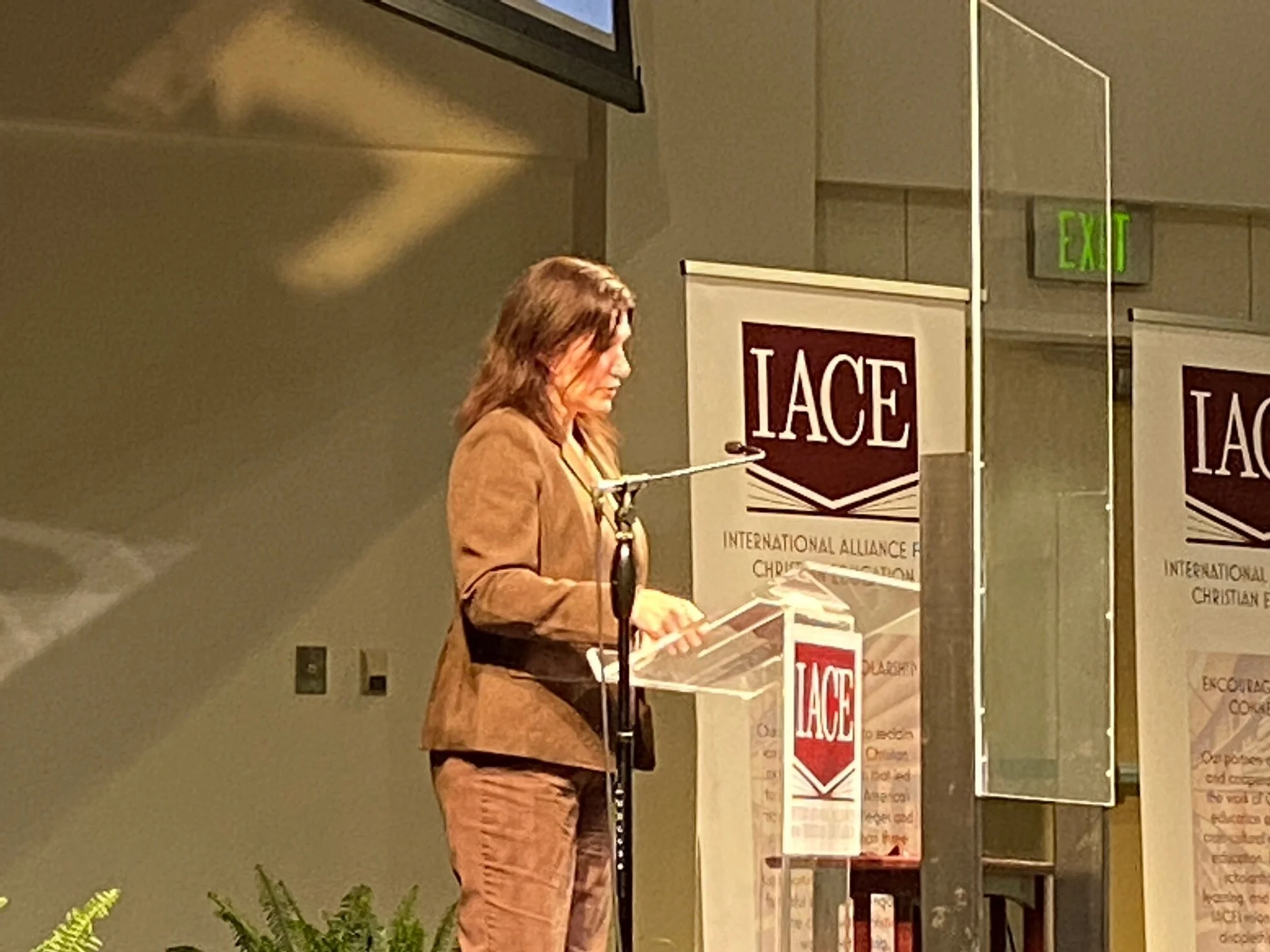 Melinda Stephens, provost, Geneva College, provided a scripture reading.