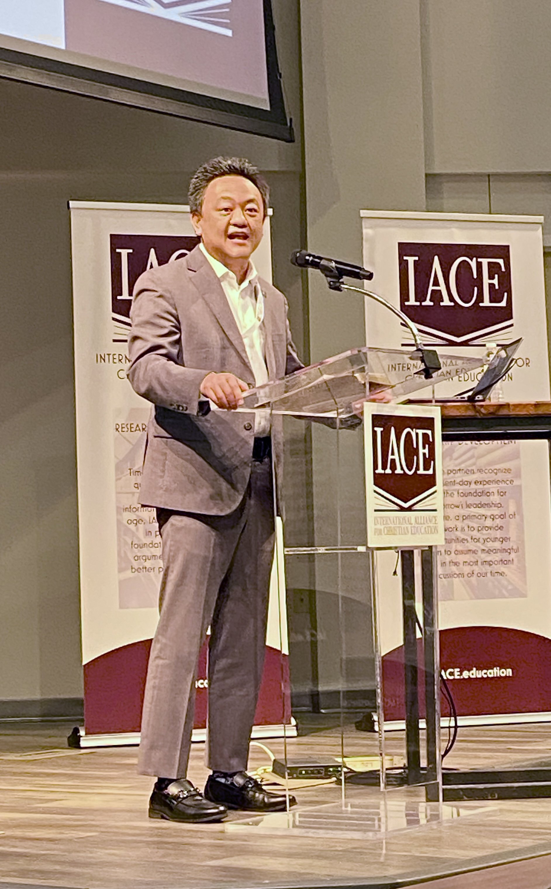  Western Theological Seminary president Felix Theonugraha led a prayer and scripture reading at the start of the conference. 