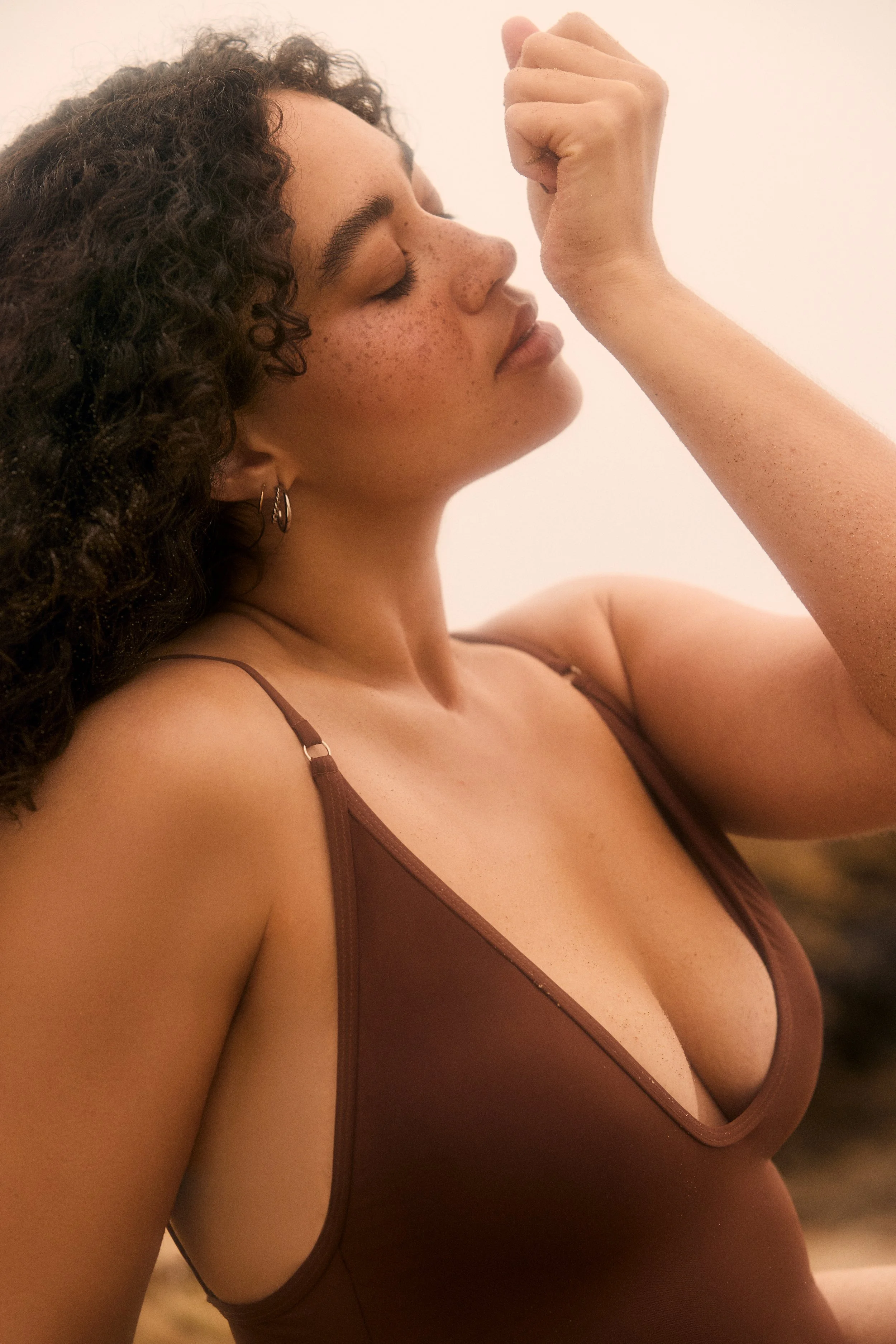 PHLUR_BeachPeach_250325_Ceirra_NoProduct-11360.jpg