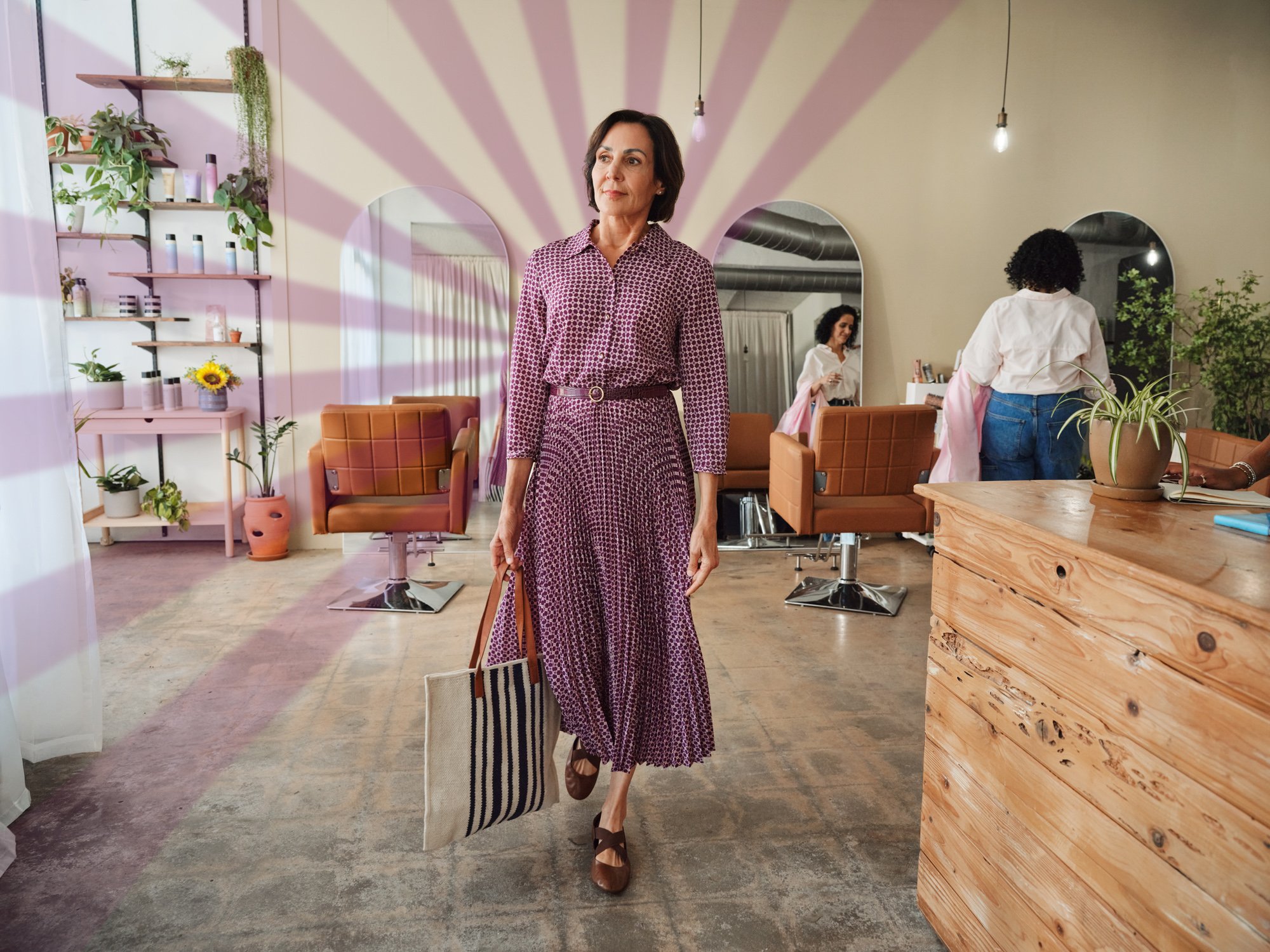 SHOT_03_SALON_0837_v3_FINAL_PURPLE_sRGB.jpg