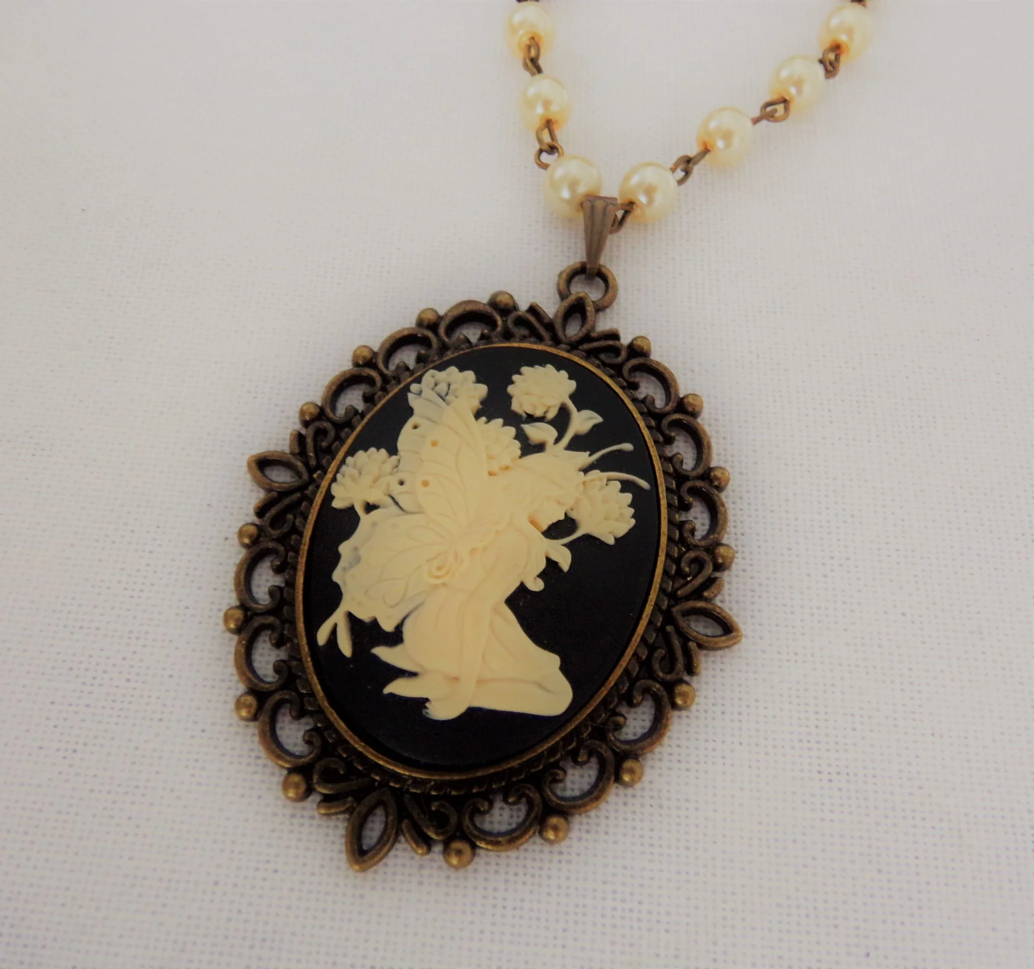 Vintage Style Fairy Cameo Pendant