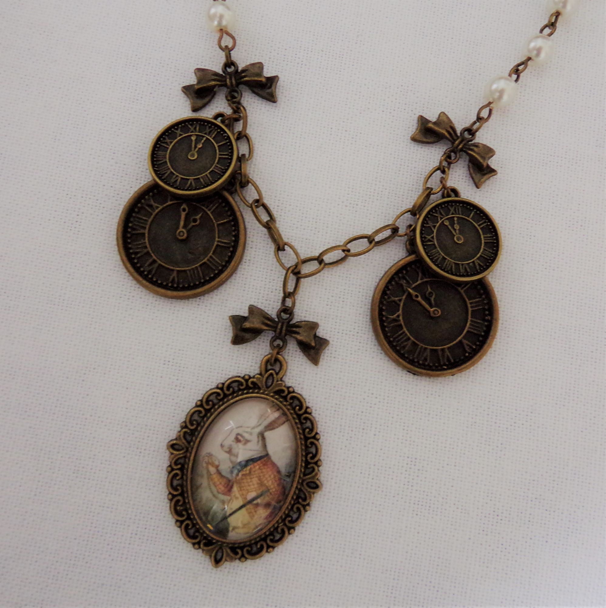 Alice in Wonderland Collection 'White Rabbit' Pendant