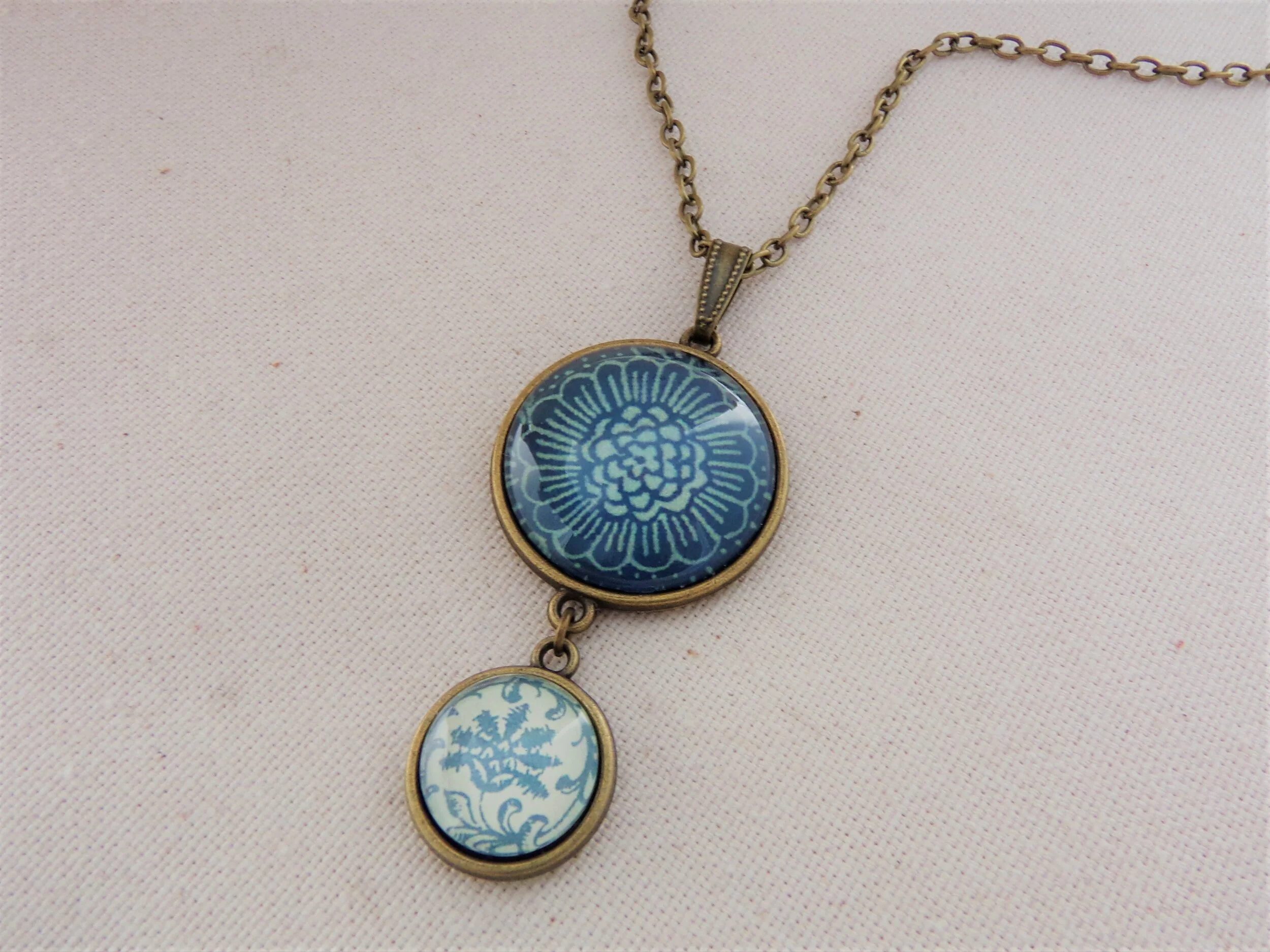 Round Floral Pendant