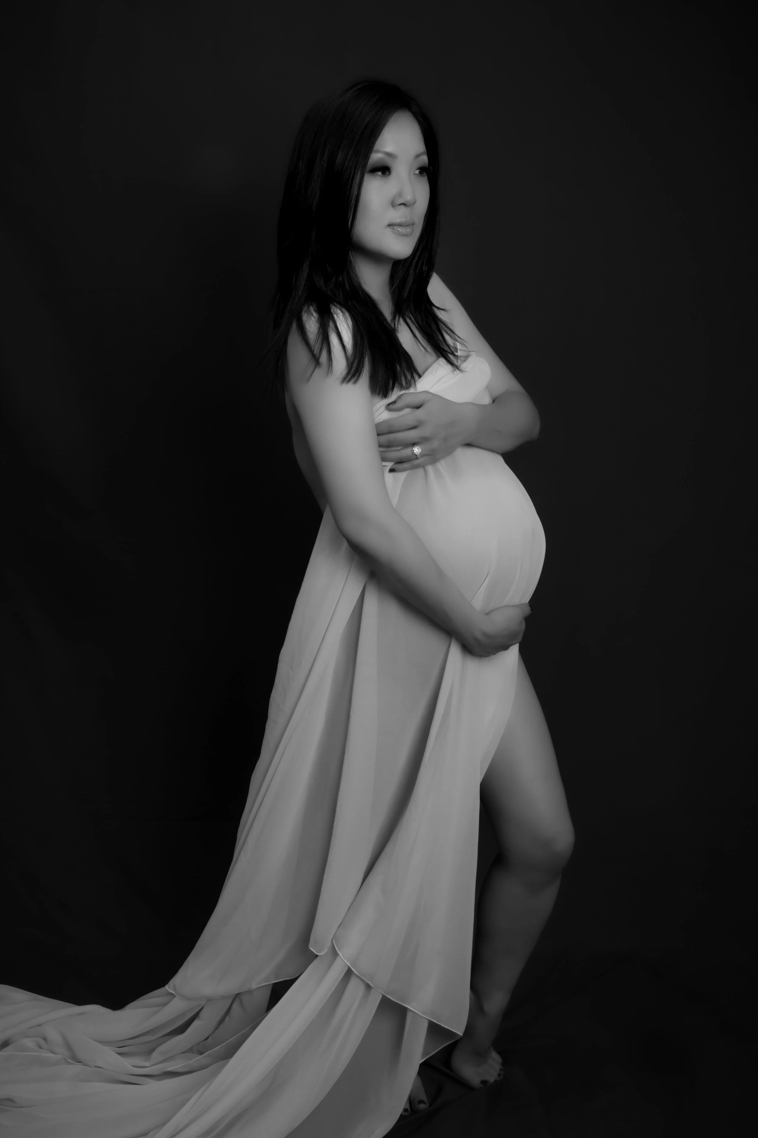 Joan's Maternity Session 08-13-23 056.jpg