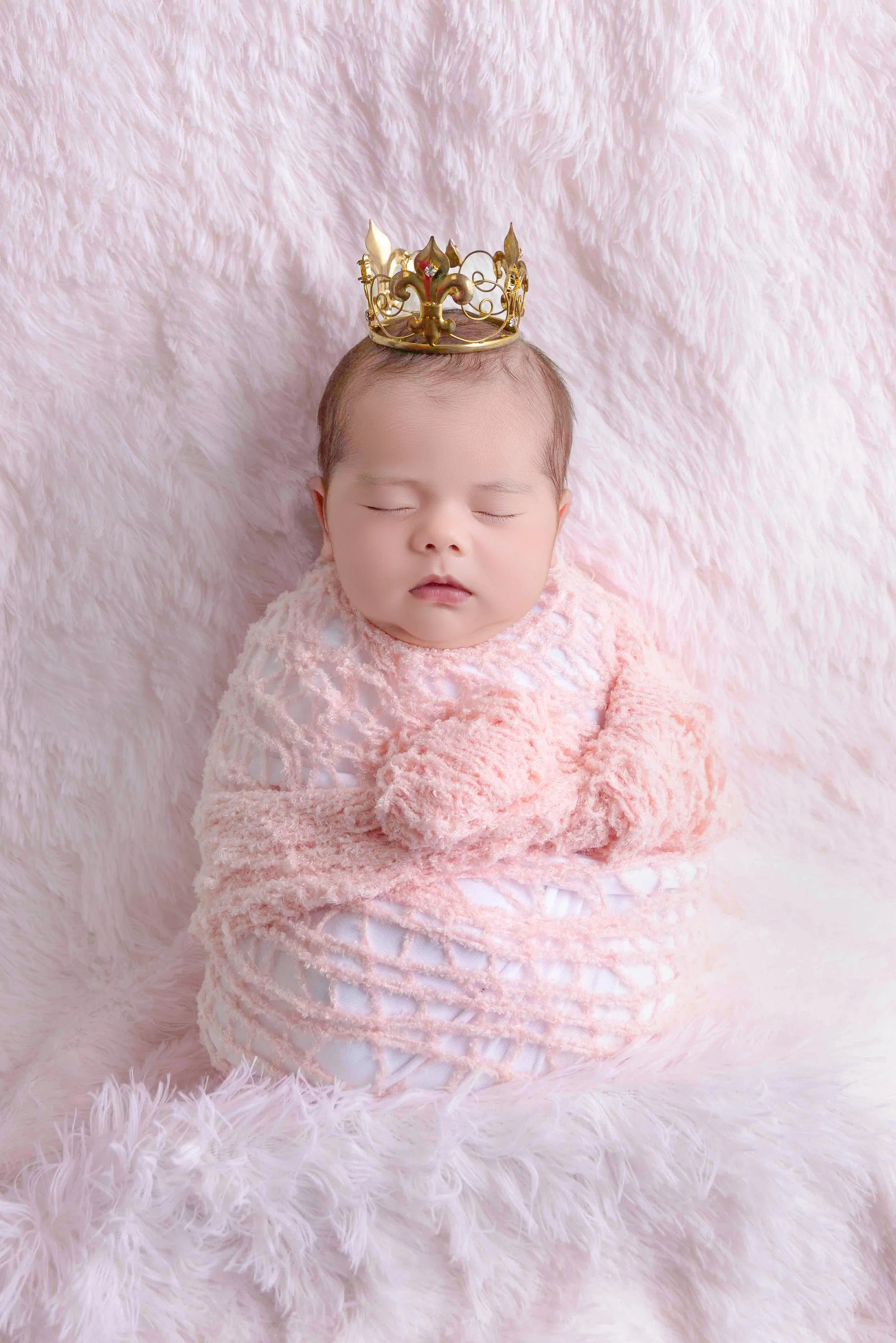 Romi's Newborn Session 04-01-26   025.jpg