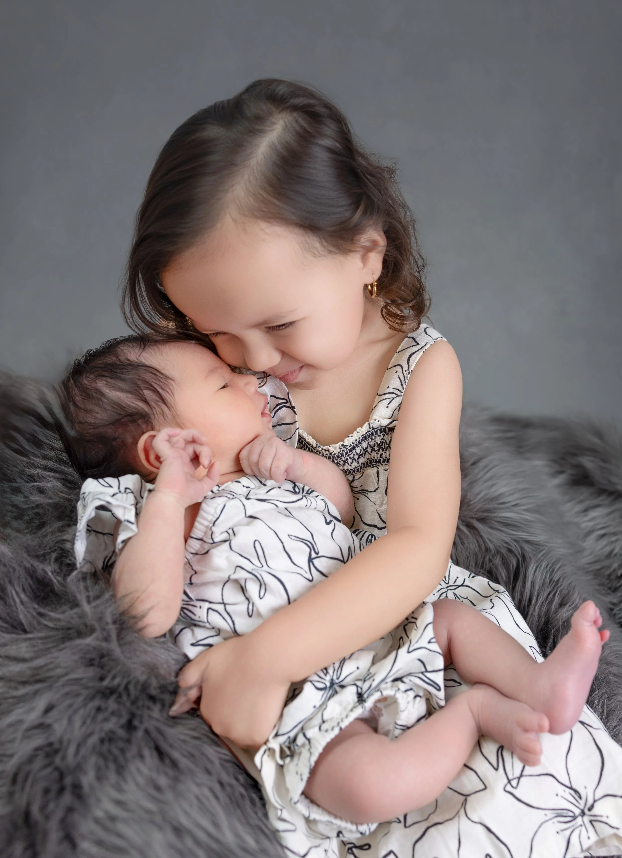 Quintanilla Newborn Session 06-20-26 035.jpg